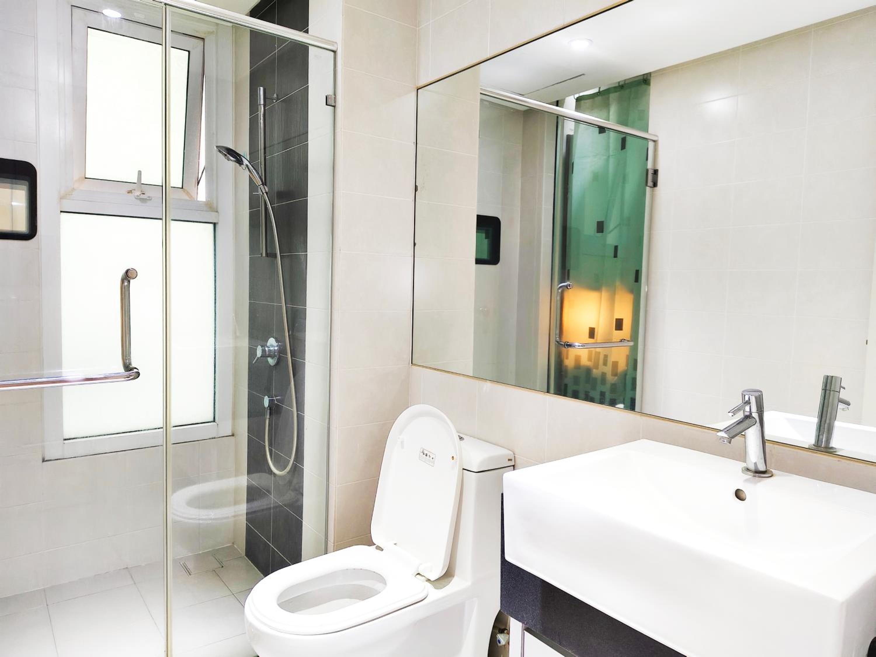 VR3 Sunway Velocity Spacious Apt中文房東