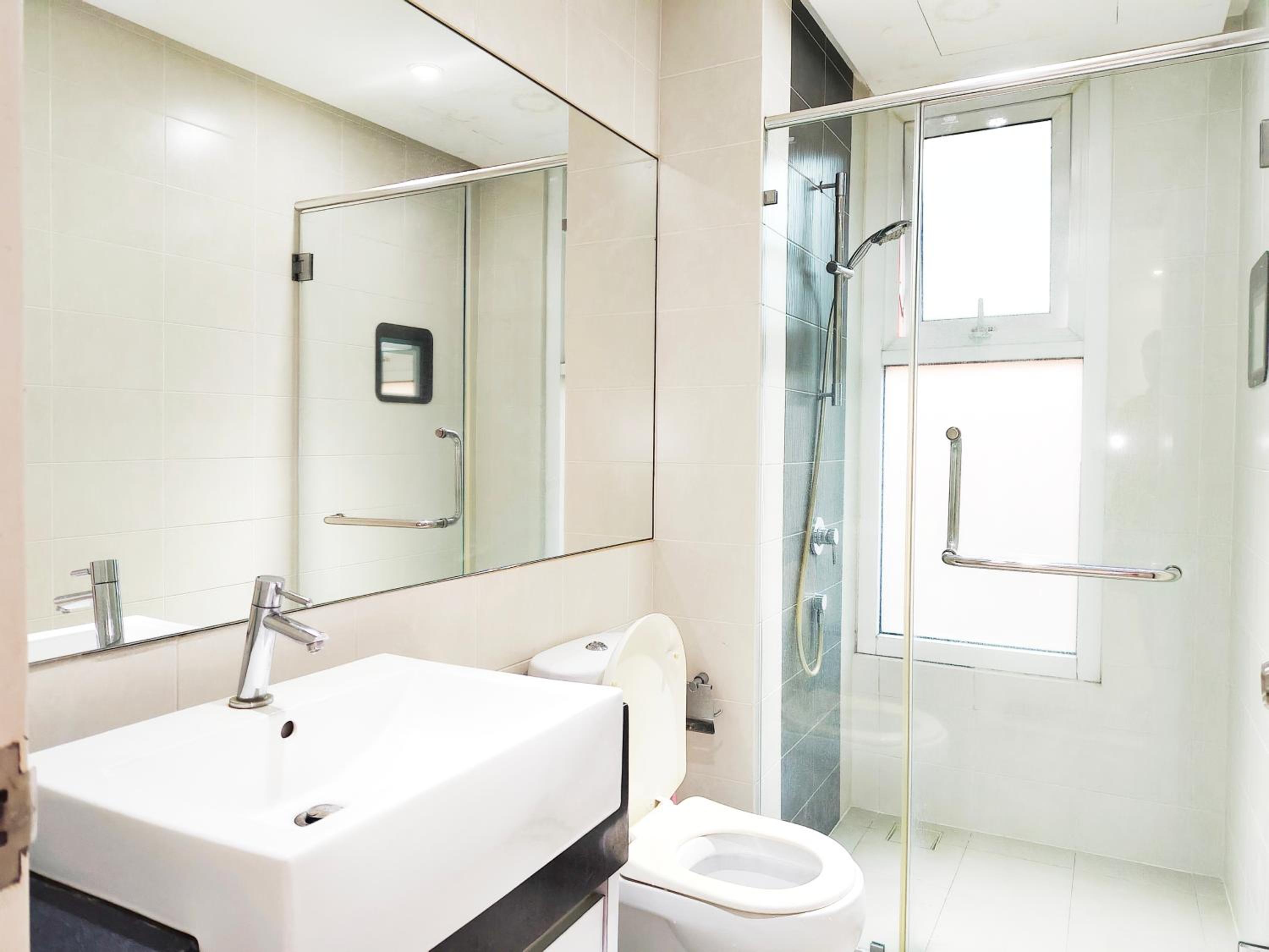 VR3 Sunway Velocity Spacious Apt中文房東