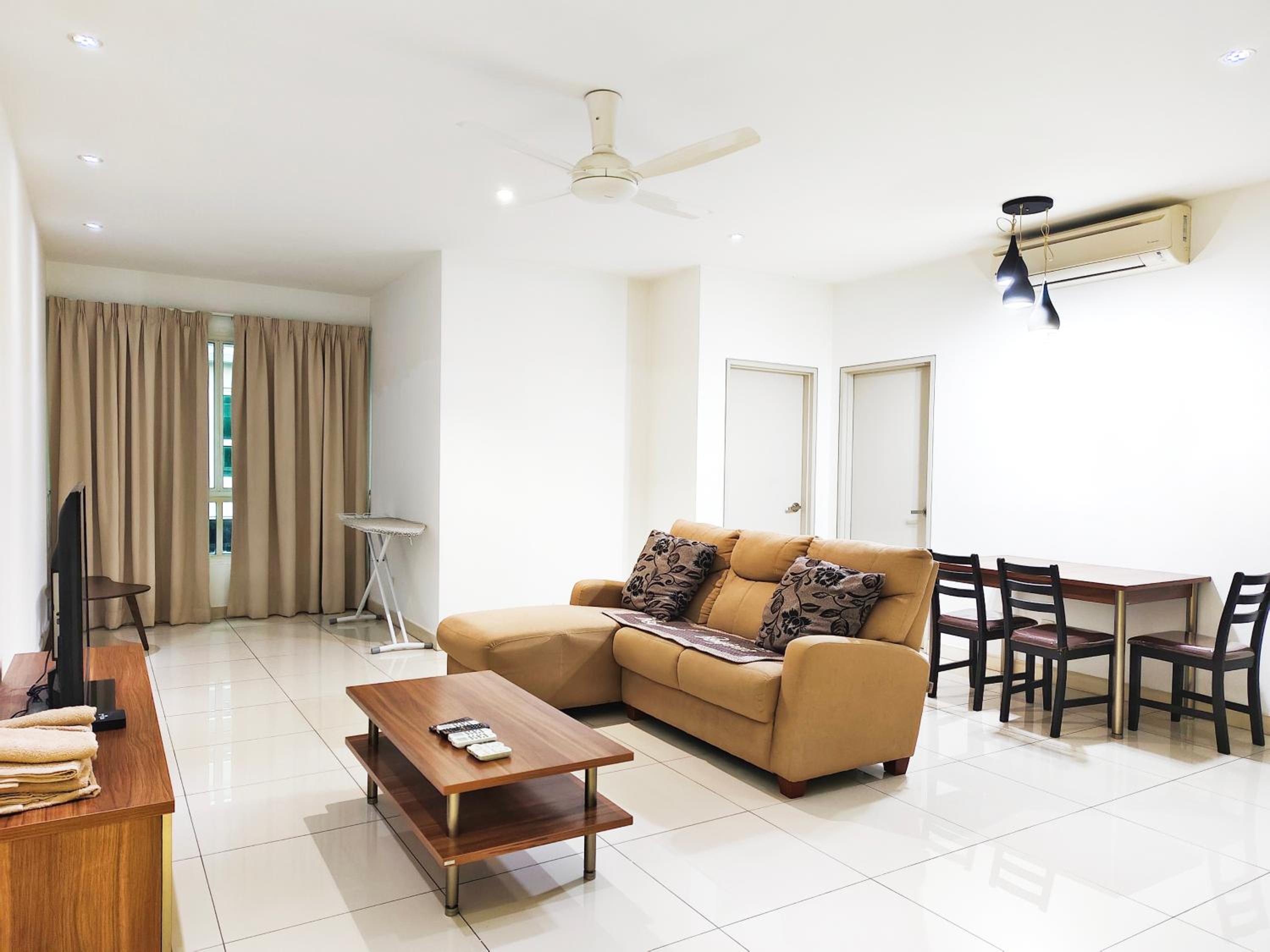 VR3 Sunway Velocity Spacious Apt中文房東
