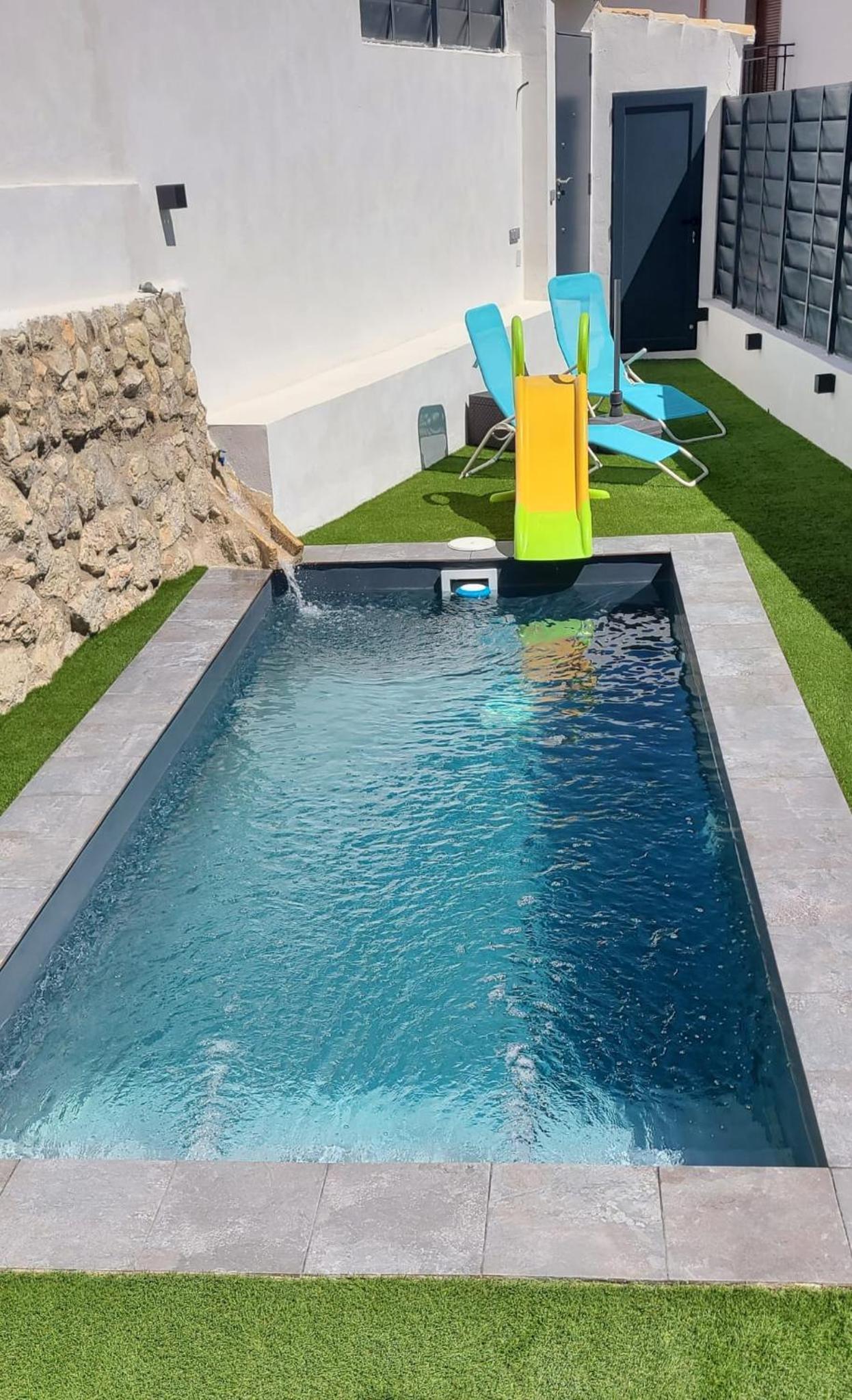 CASA CUEVA A-TIPICA