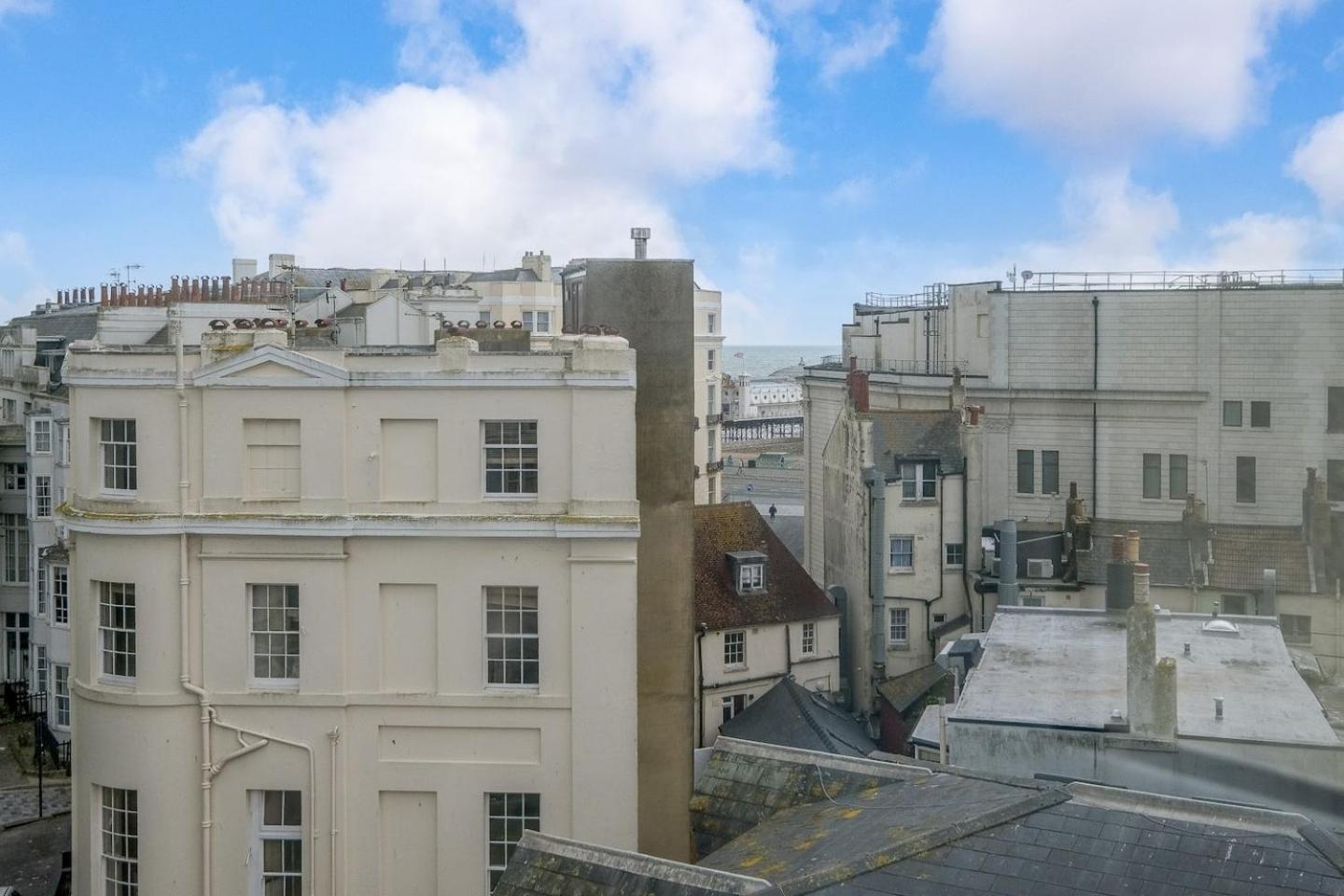 Flat 1 Stunning central loft style apartment in the famous Brighton Lanes view 4