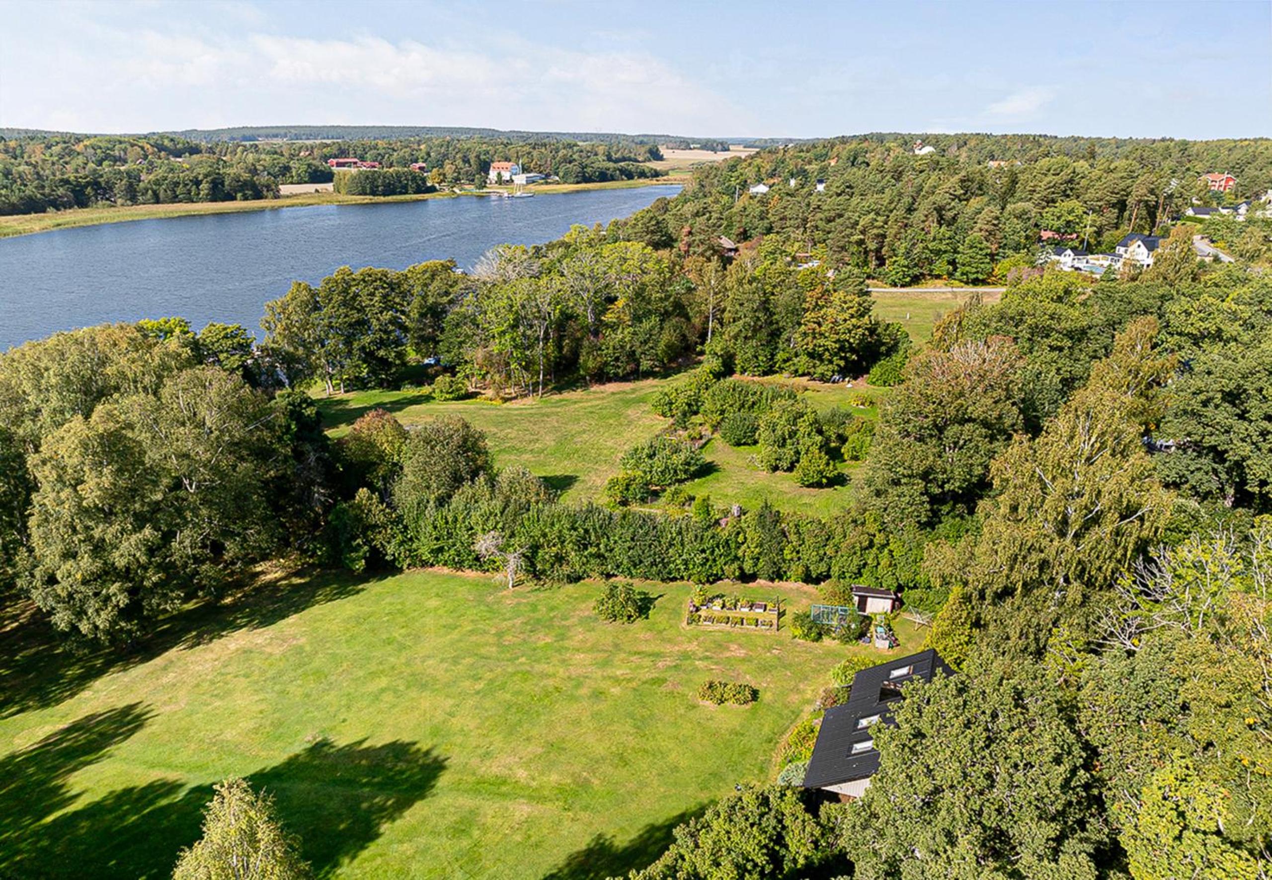 Dream location with lake view & Top location near view 5
