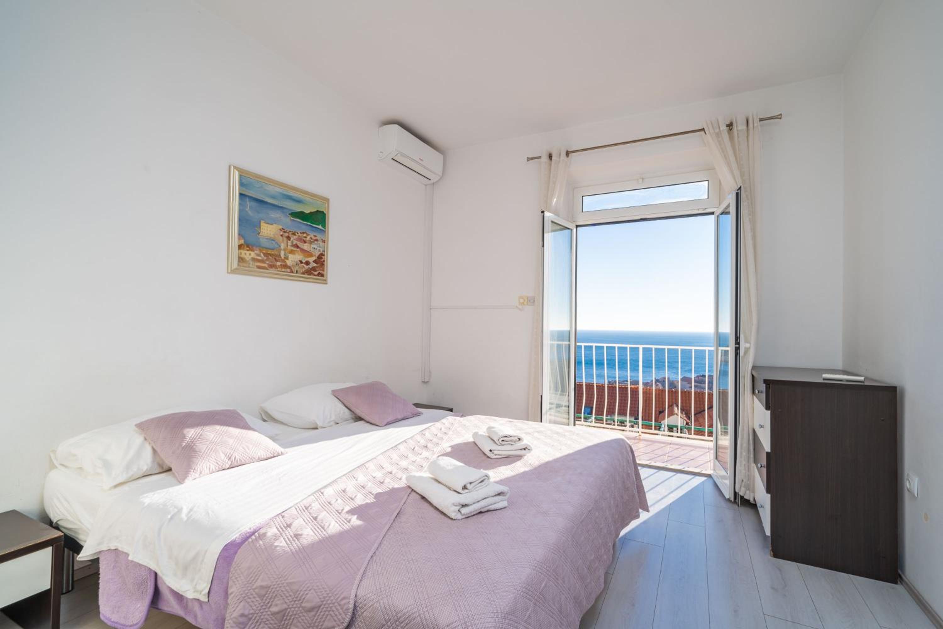 Sunshine Rhapsody Apartment