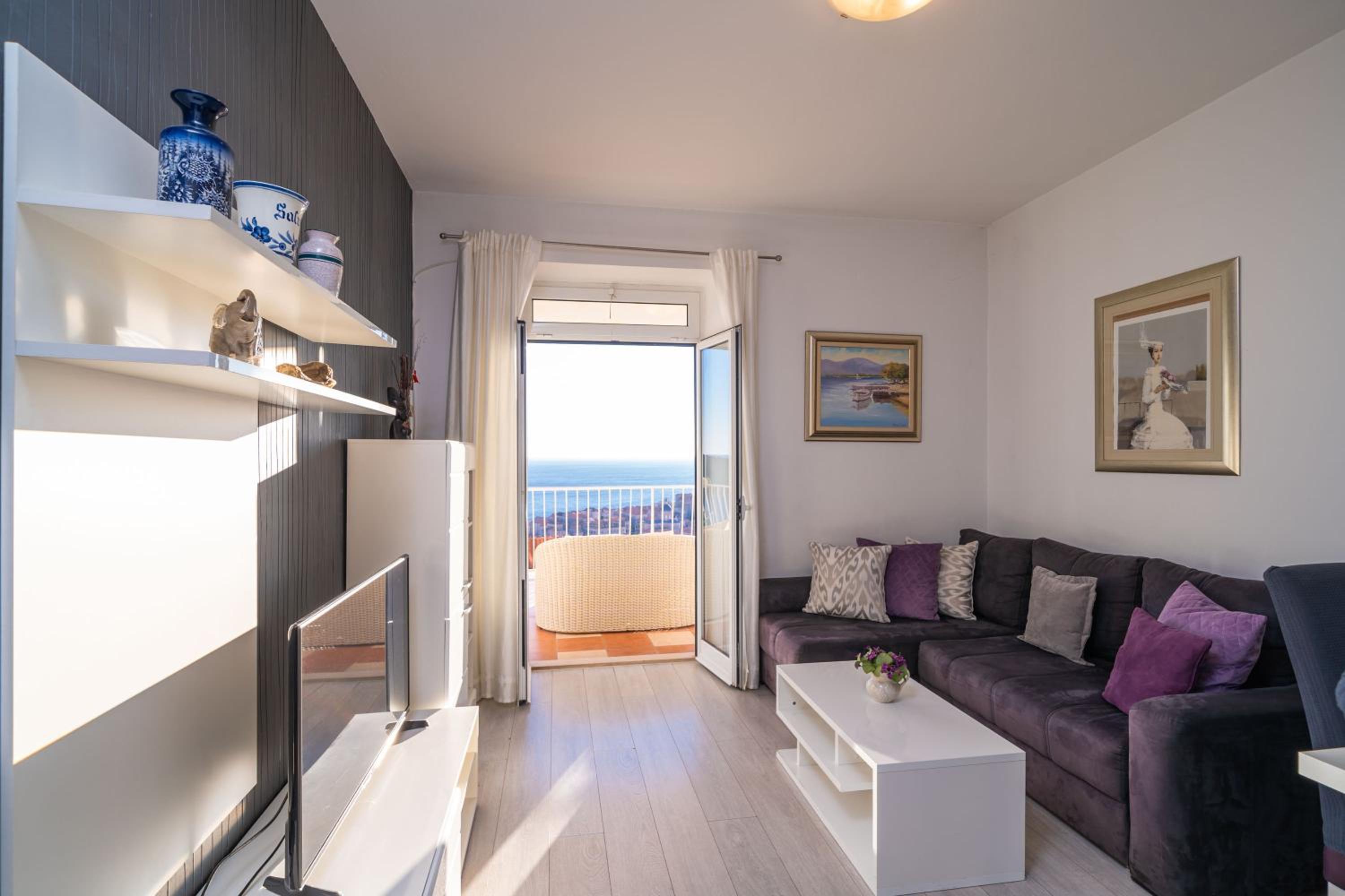 Sunshine Rhapsody Apartment