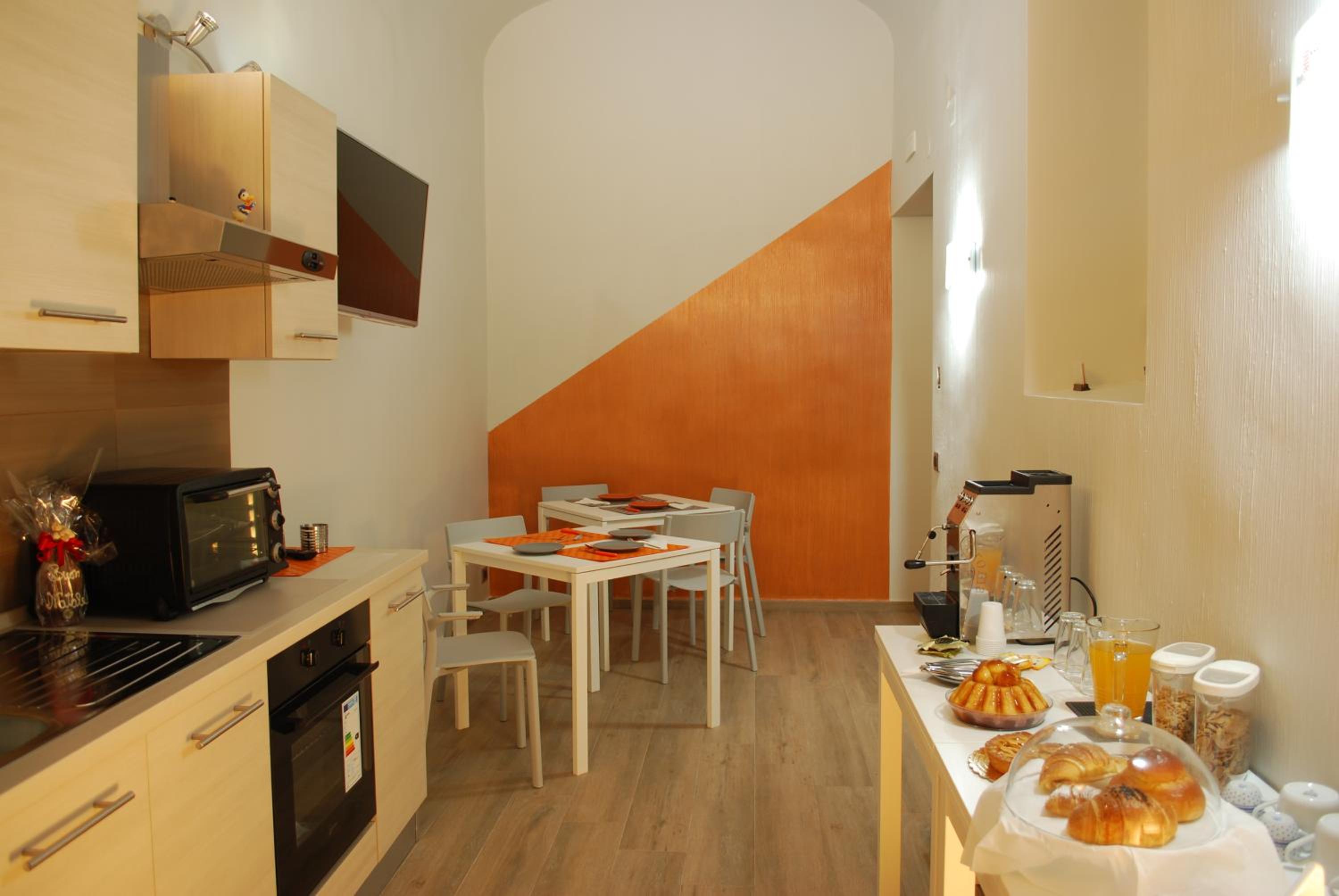 Parthenope Suite Rooms Vomero Vanvitelli a 2 min quartieri spagno via Toledo