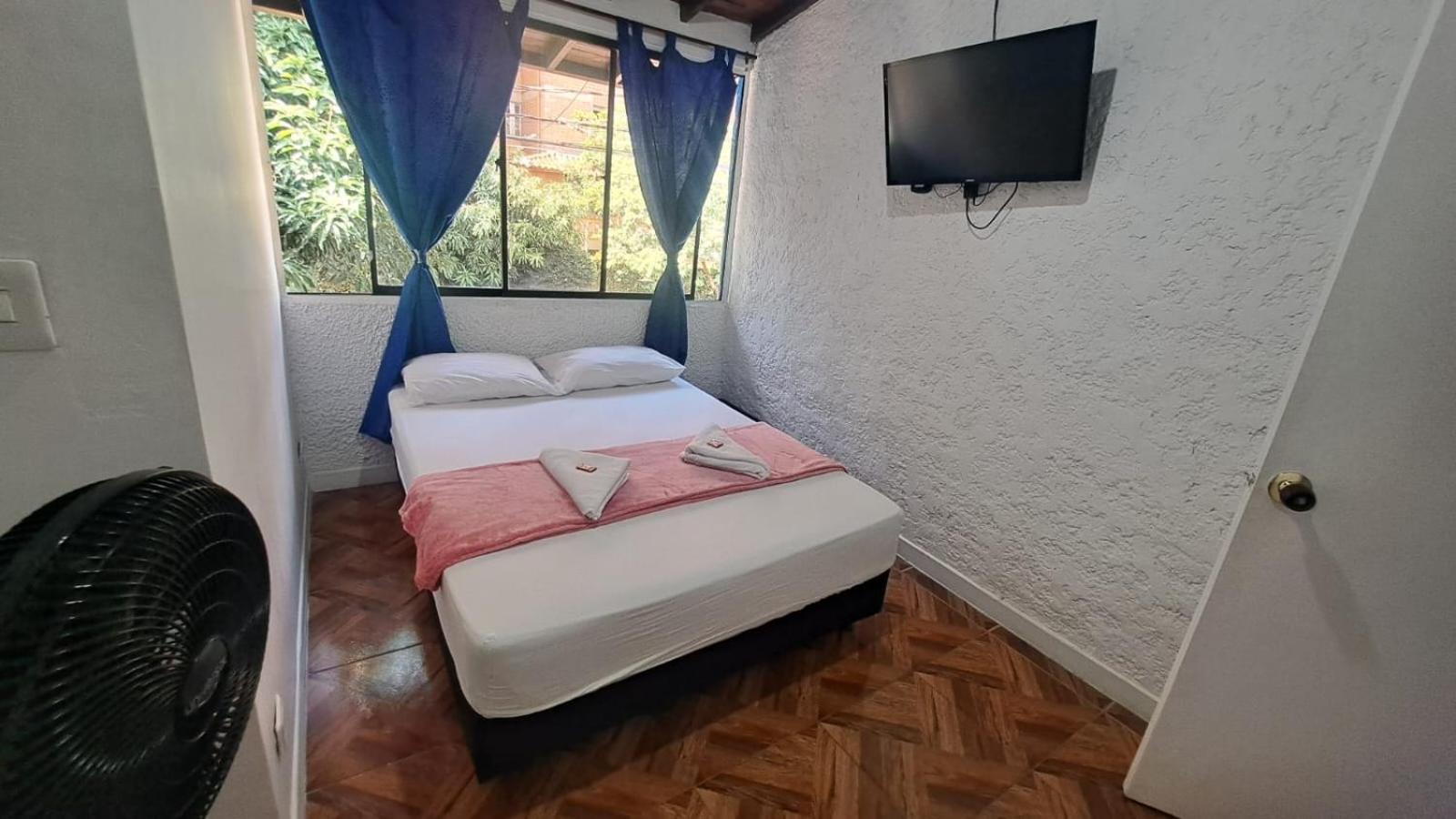 Blue Coast Hostal