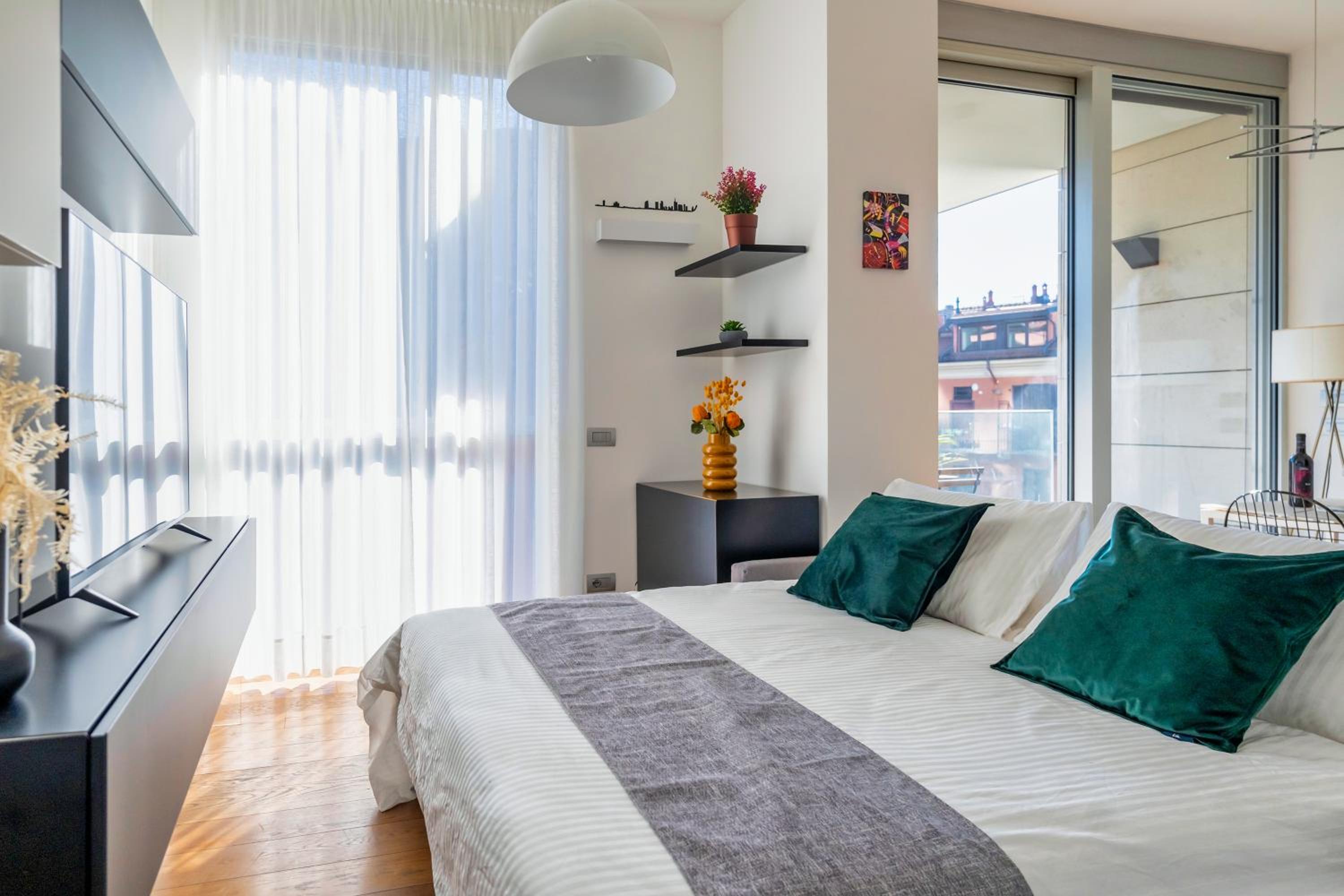 Corso Como - Luxury Apartment with View Terrace