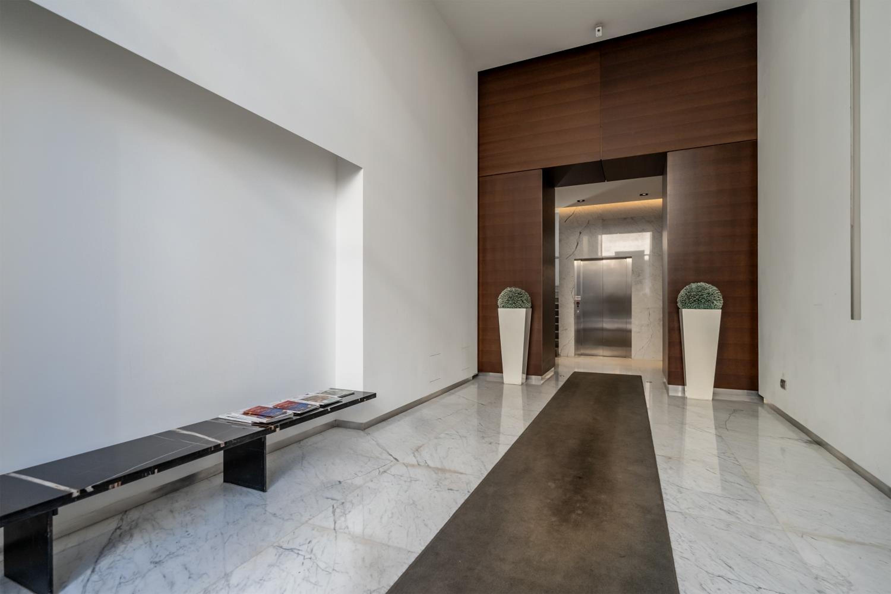 Corso Como - Luxury Apartment with View Terrace
