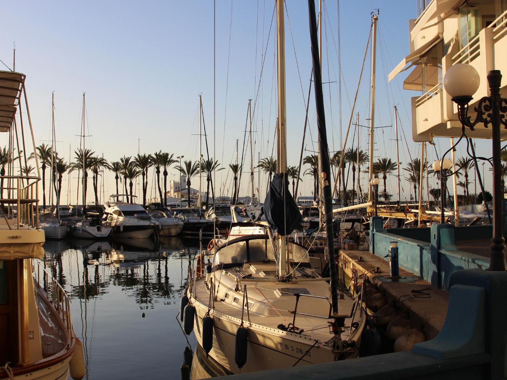 Isla Puerto Marina
