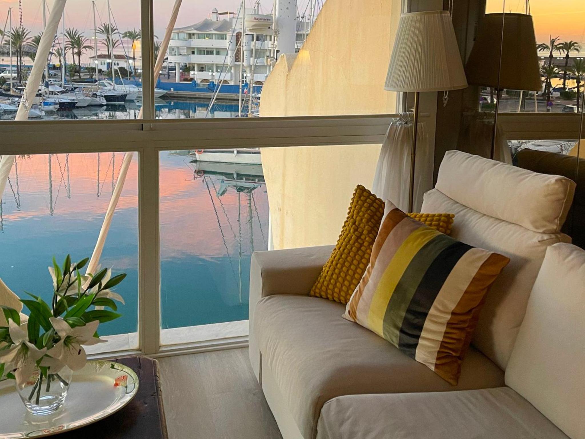 Isla Puerto Marina