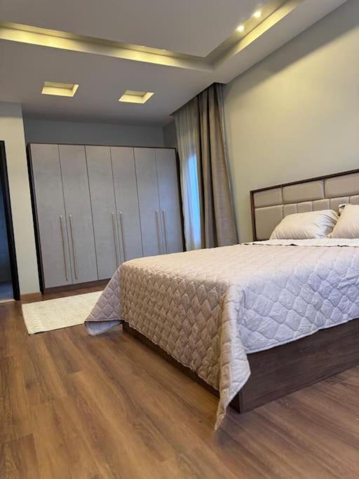 apartment for rent at water way compound