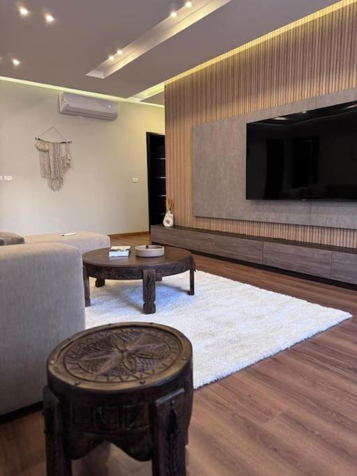 apartment for rent at water way compound