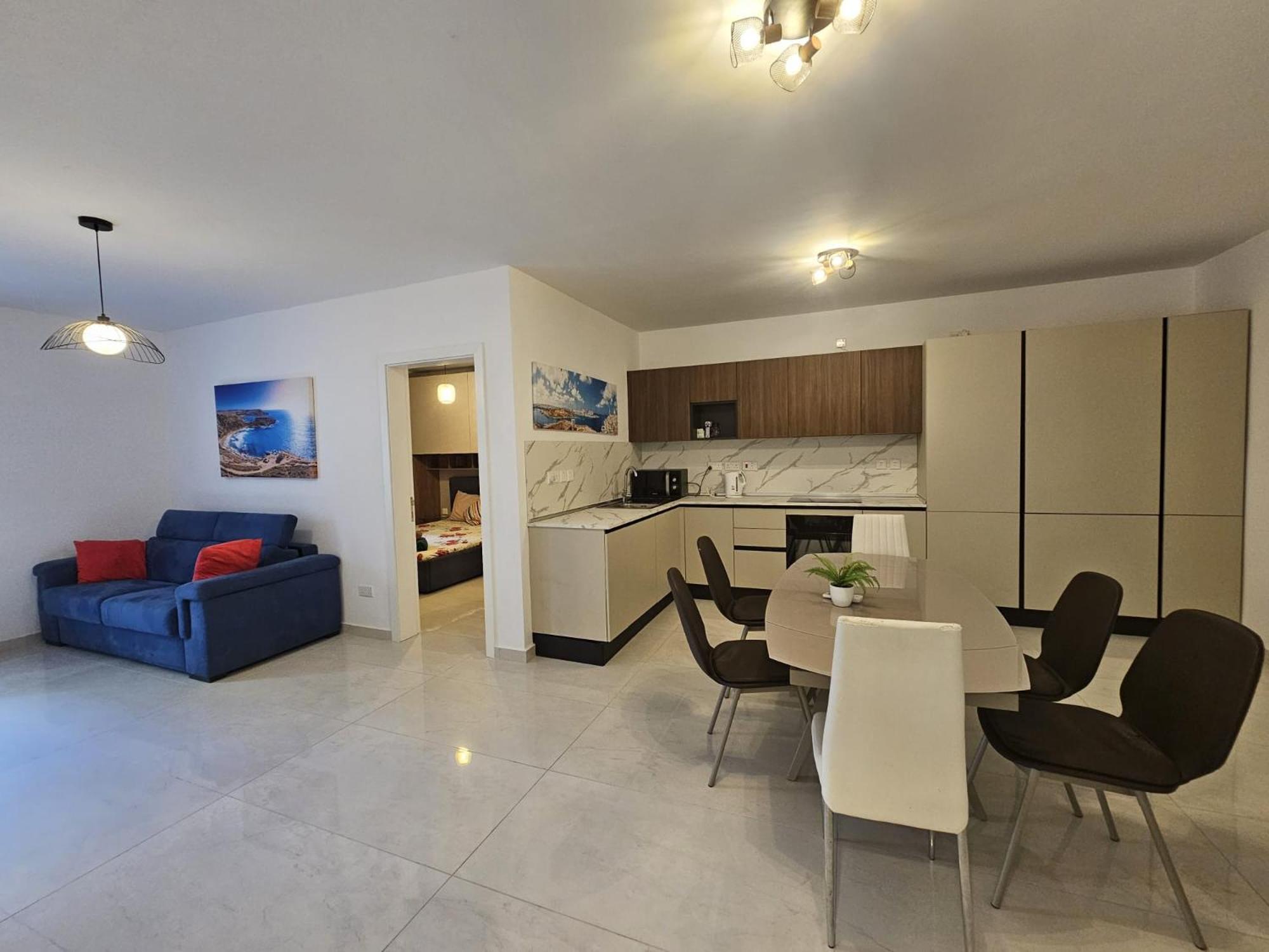 Luxurious Sliema Apartment Near Valletta Ferry
