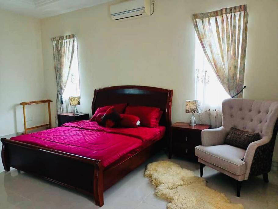 Bungalow in exclusive area photo 6