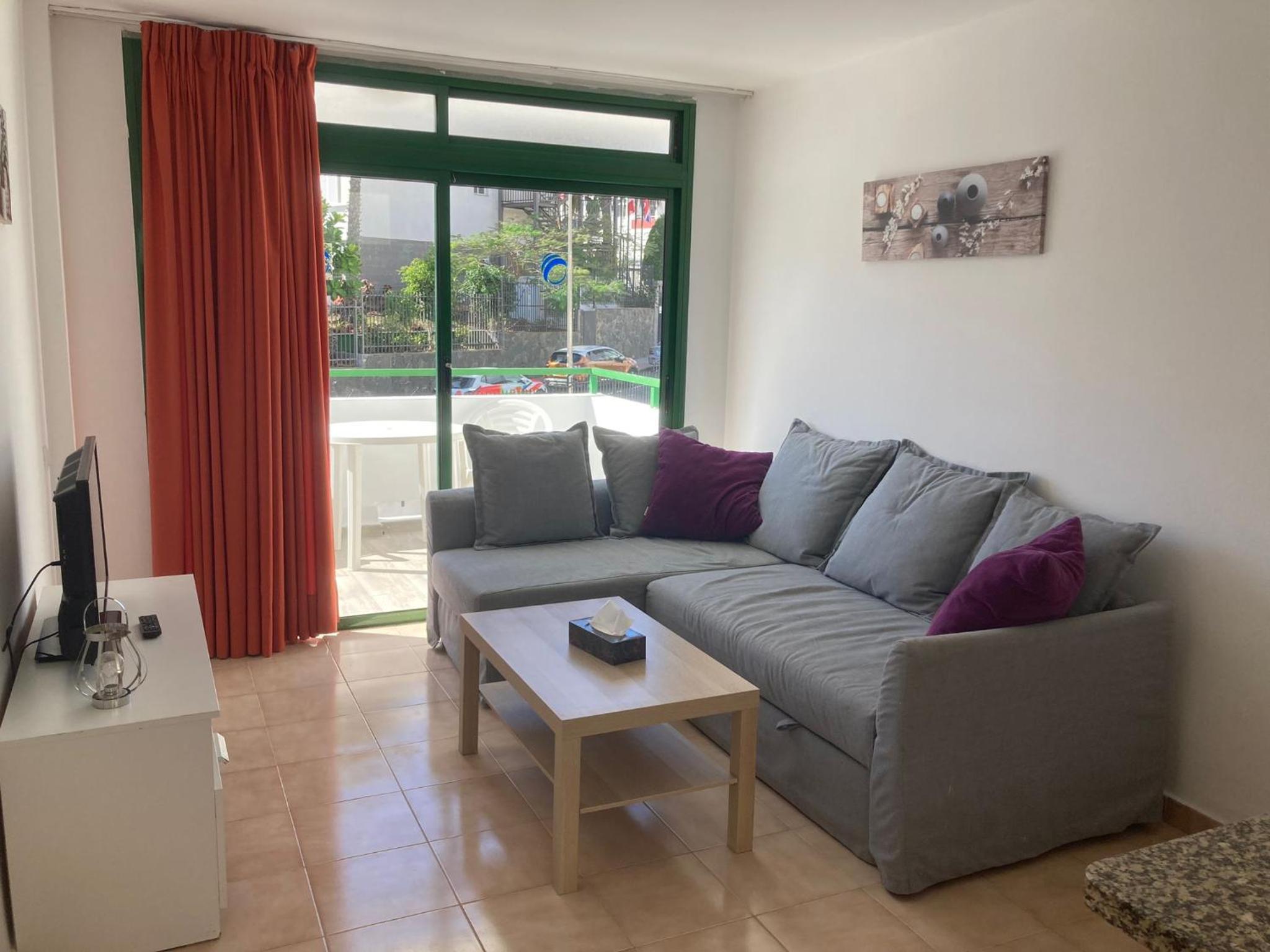 Tirma Red Apartment