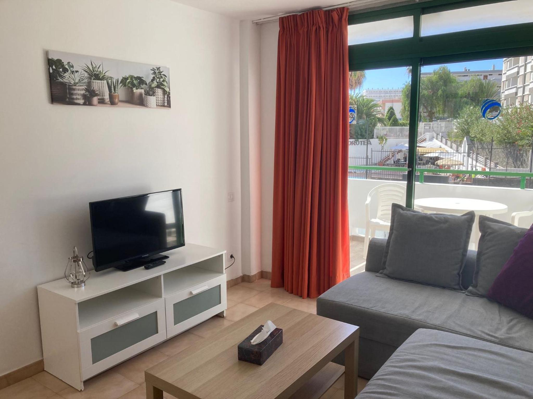Tirma Red Apartment
