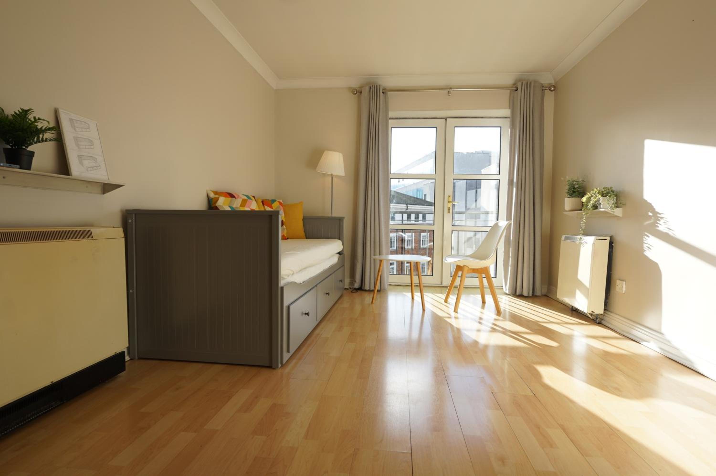 City center apt free parking
