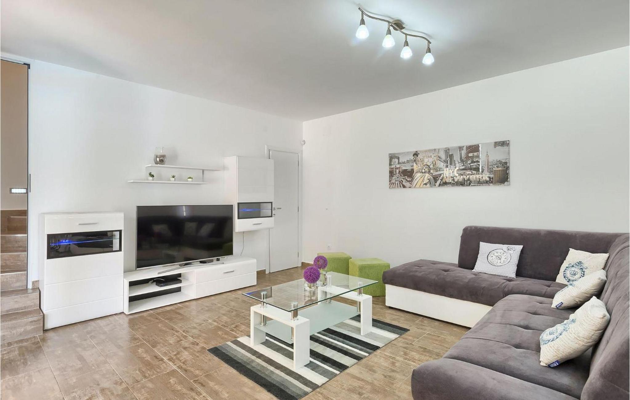 Villa Lola