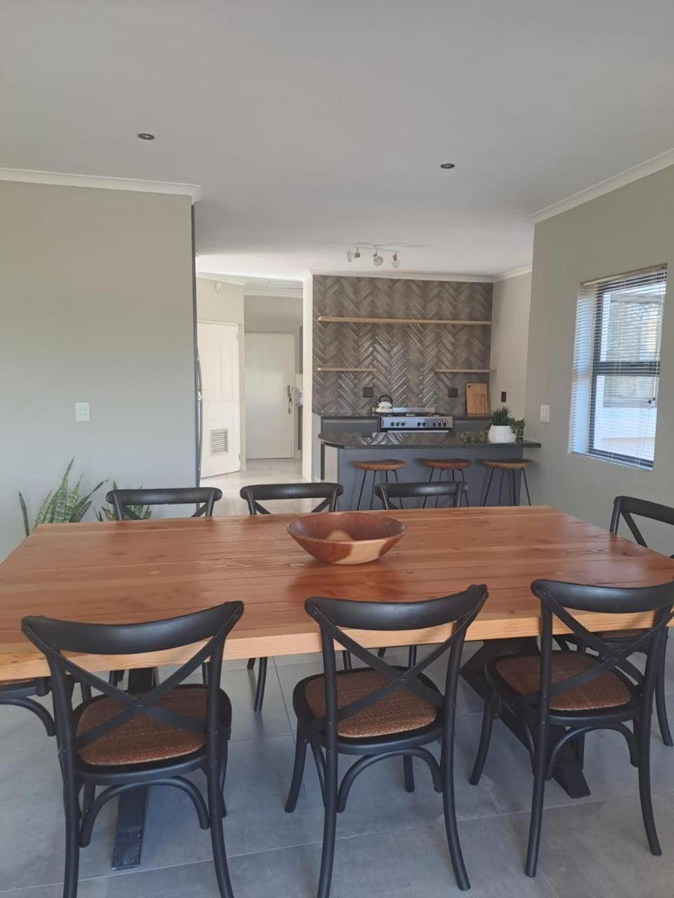 Serene pool house luxury 8 slp self-catering accom, Langebaan Golf estate