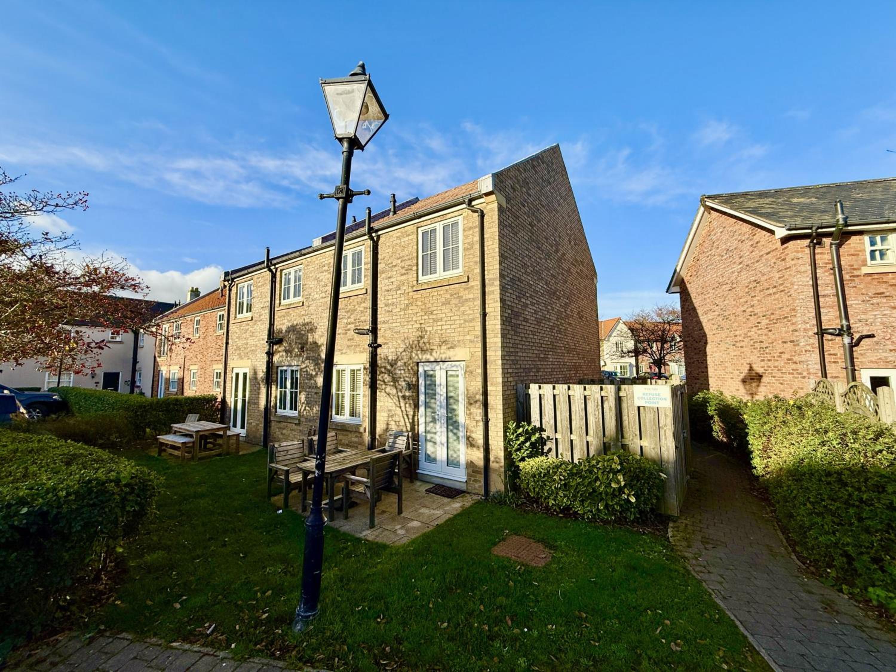 Pebble Cottage - Part of the The Bay Filey Holiday Village with pool, gym and direct beach access, pub, restaurant, tennis and meadows walks