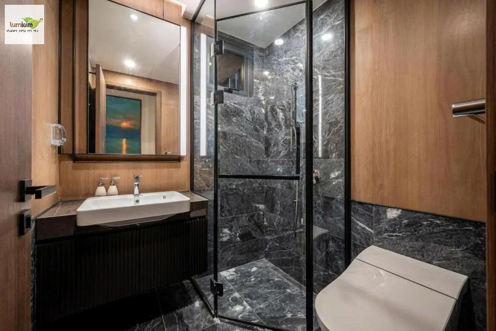 The Lumiere Riverside Residence Apartment