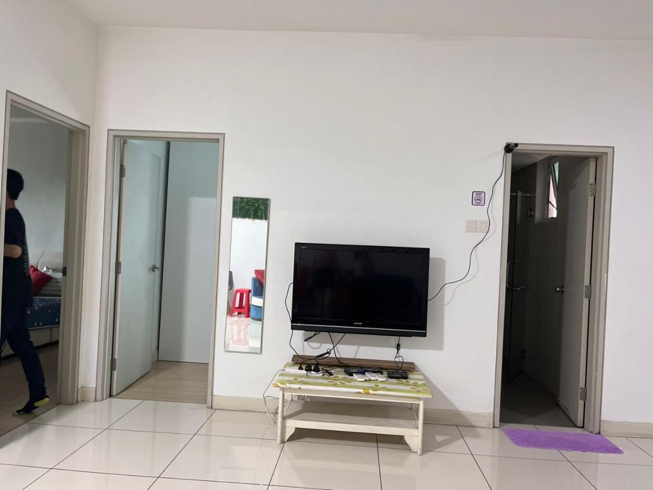 VR3 Sunway Velocity Spacious Apt中文房東