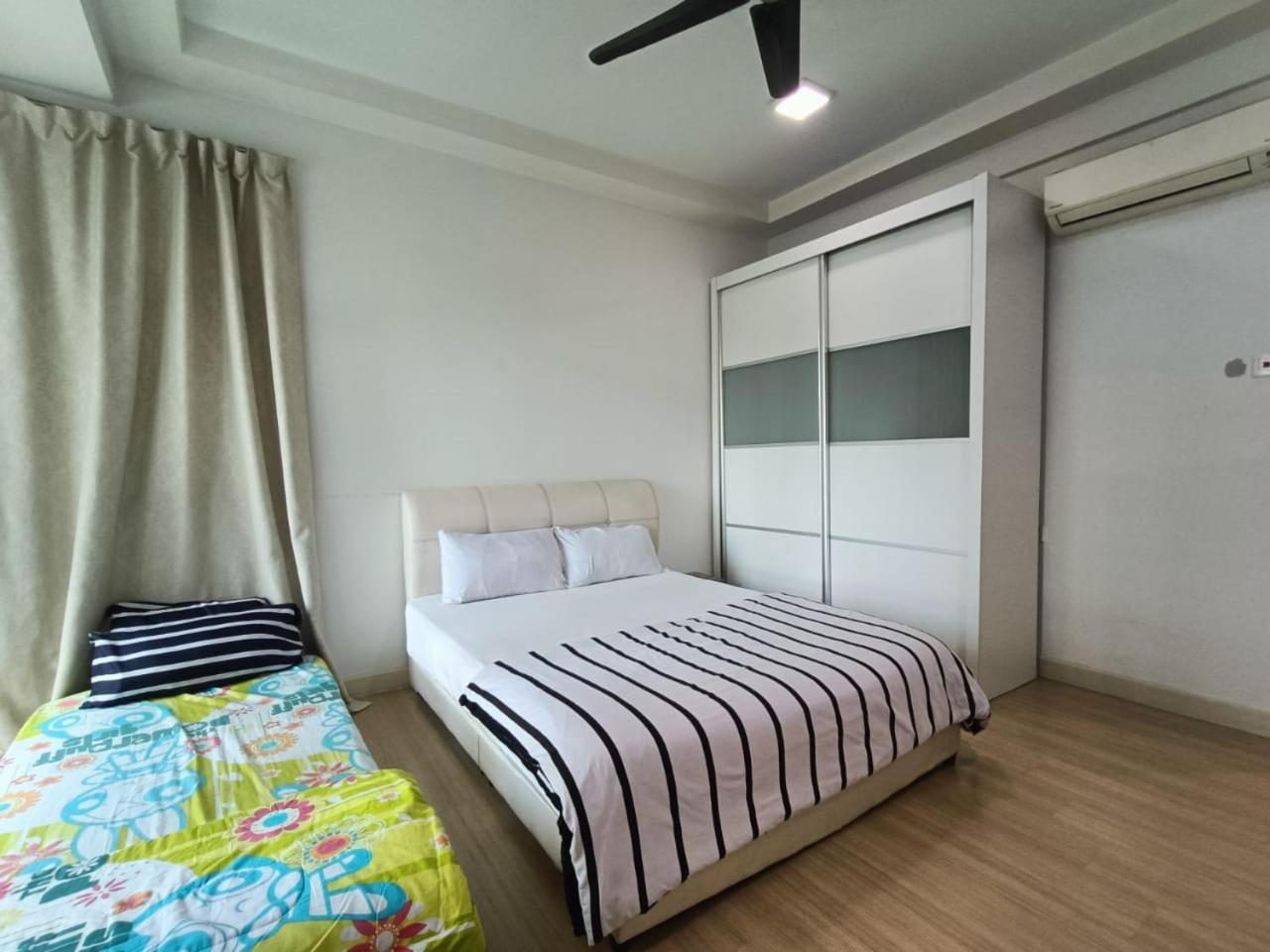 VR3 Sunway Velocity Spacious Apt中文房東