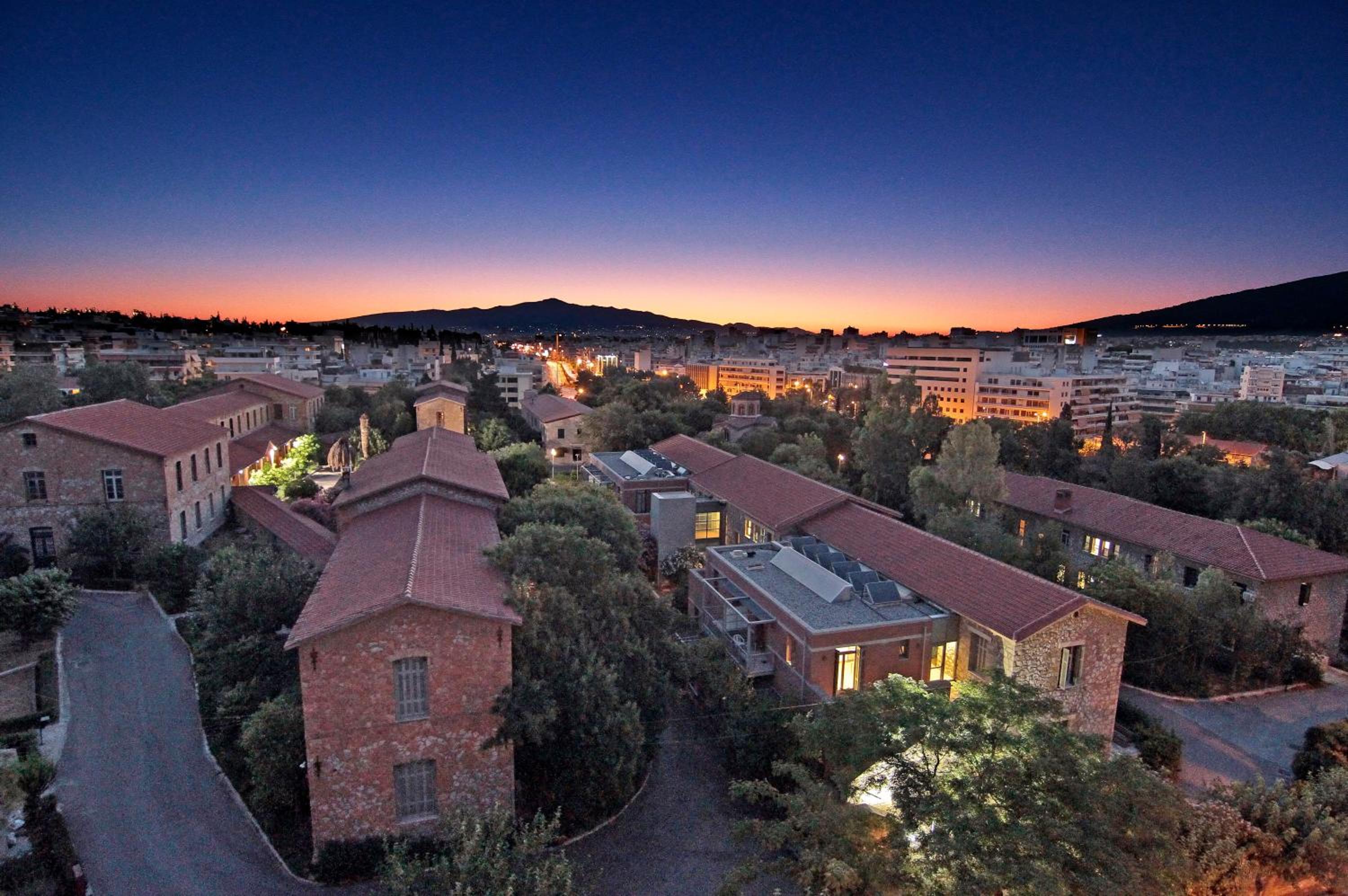Amazing terrace view Gorgeous loft near Metro
