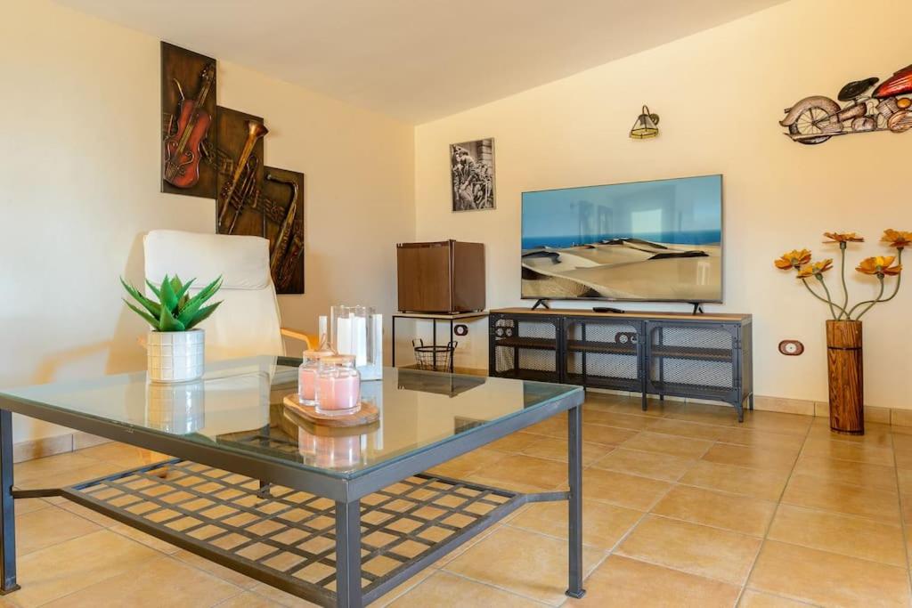 Villa con Piscina en la Playa view 3
