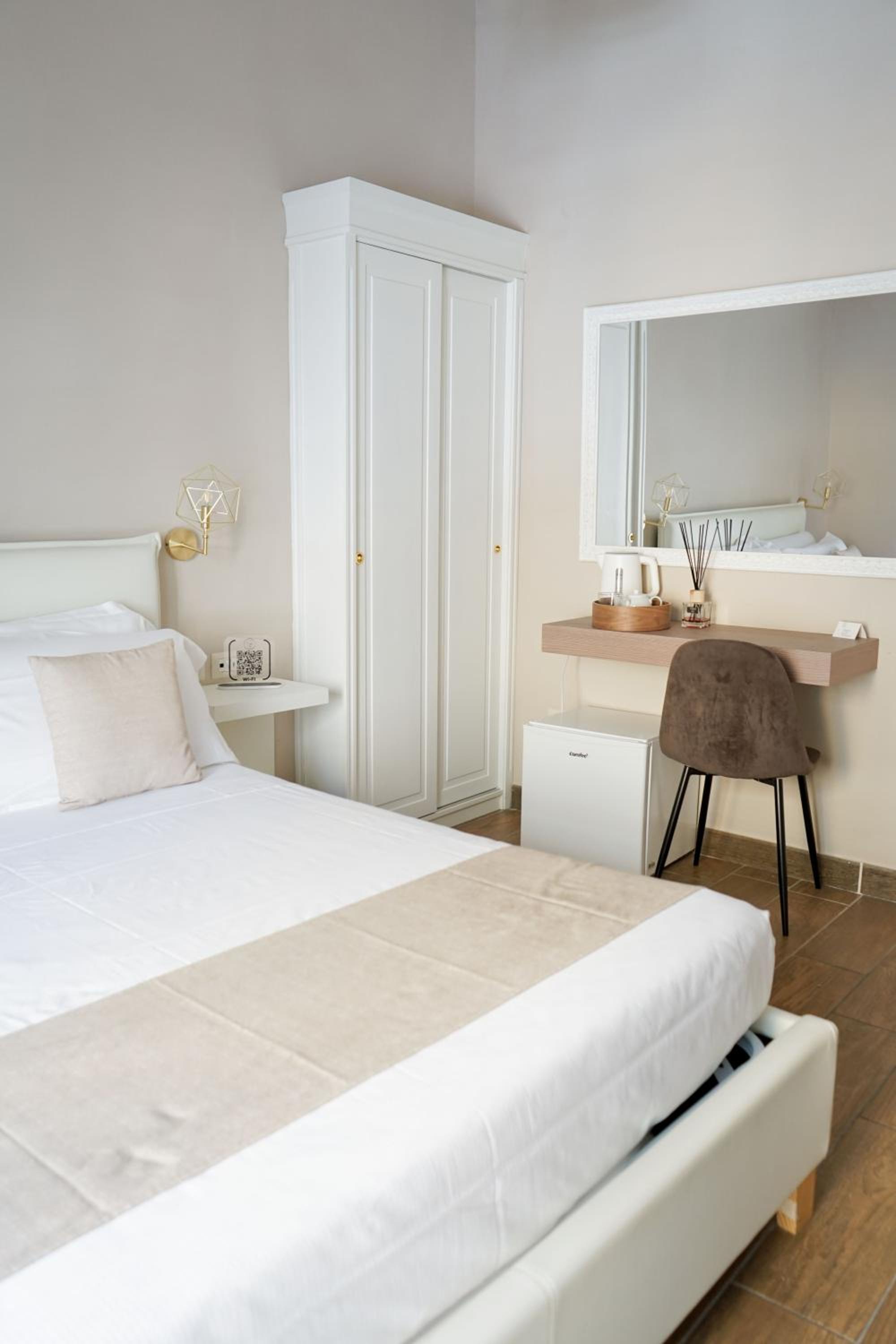 Parthenope Rooms