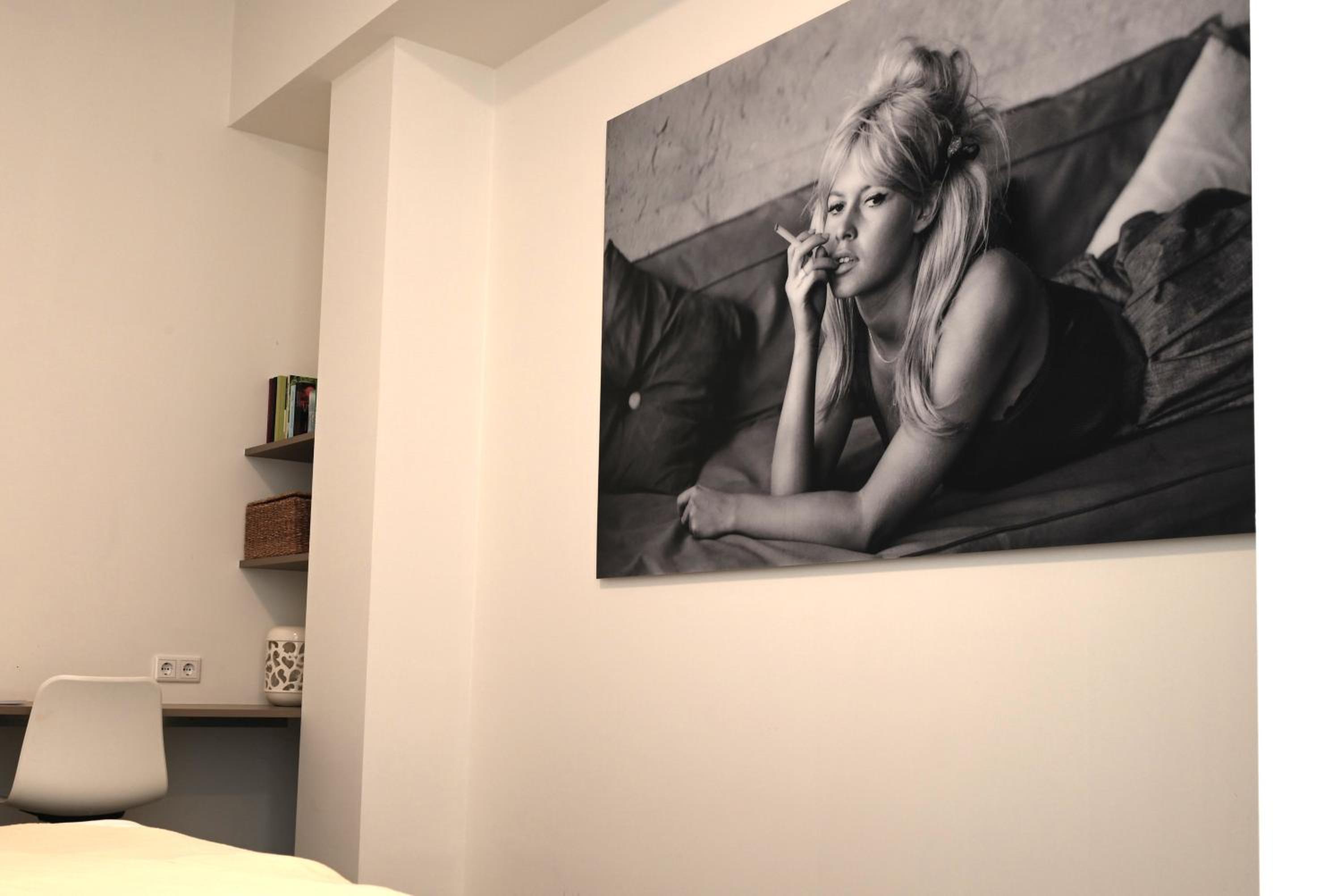 Villa Mer, Bardot - Luxury apartment in Badhuis with swimming pool and sauna near the beach