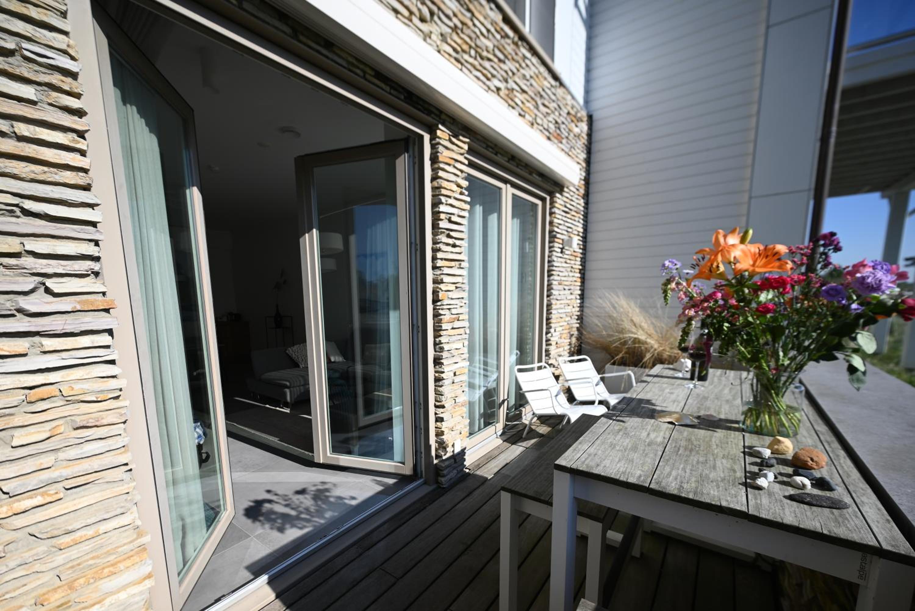 Villa Mer, Bardot - Luxury apartment in Badhuis with swimming pool and sauna near the beach