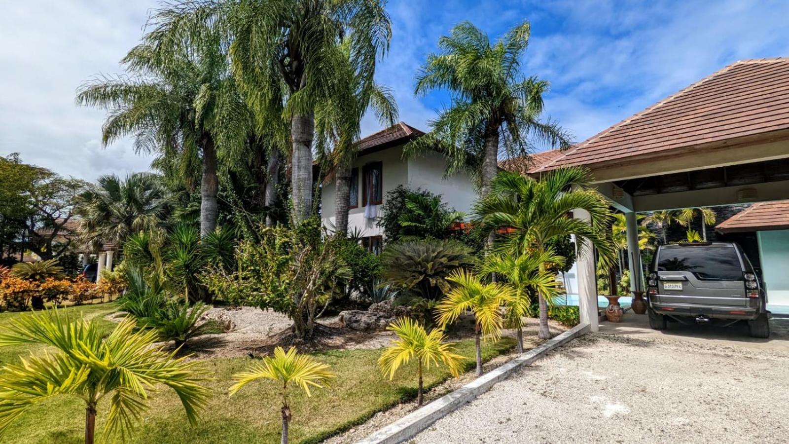 Private Villa 4BR view 2
