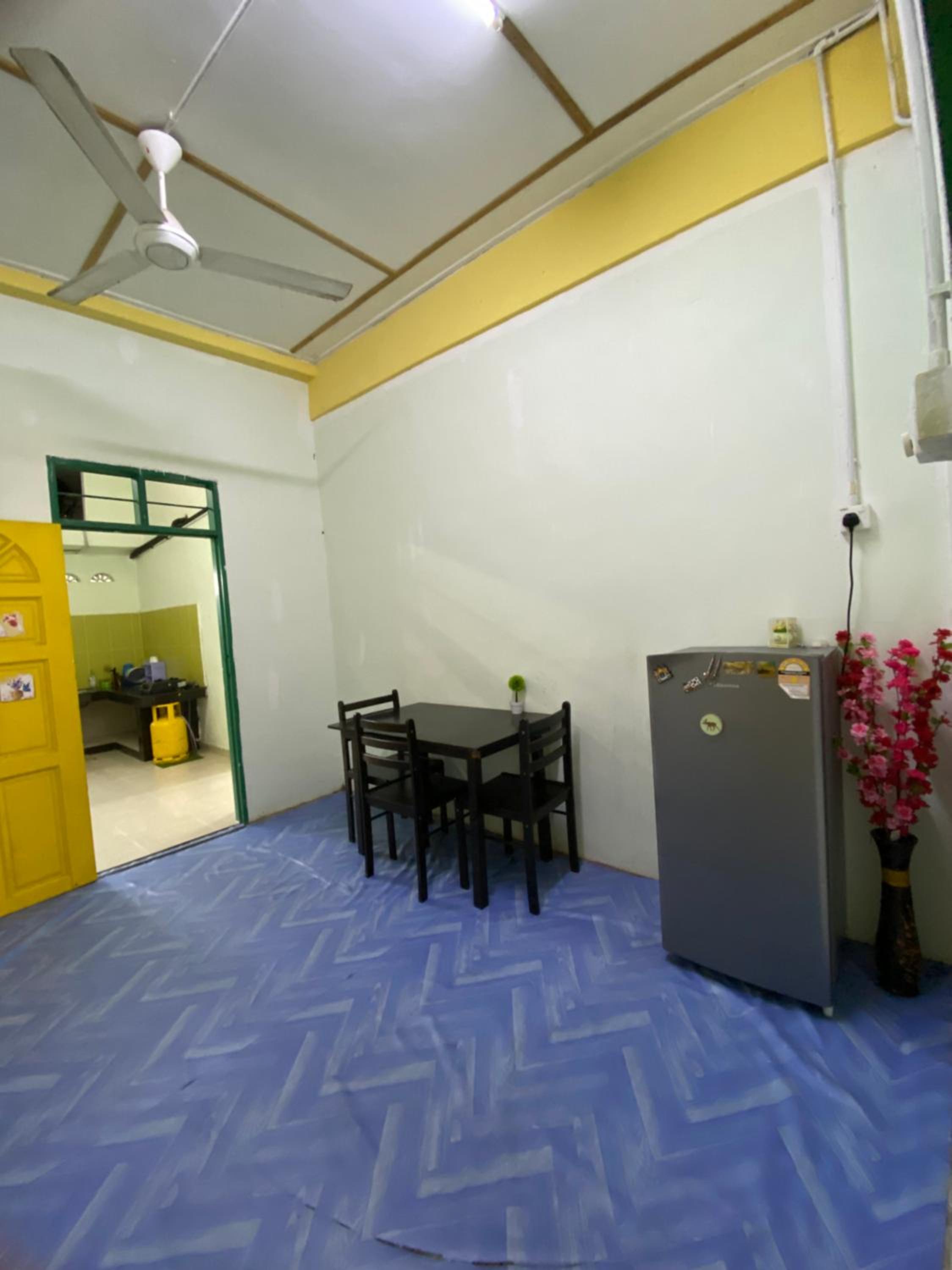 umi homestay batu buruk photo 8