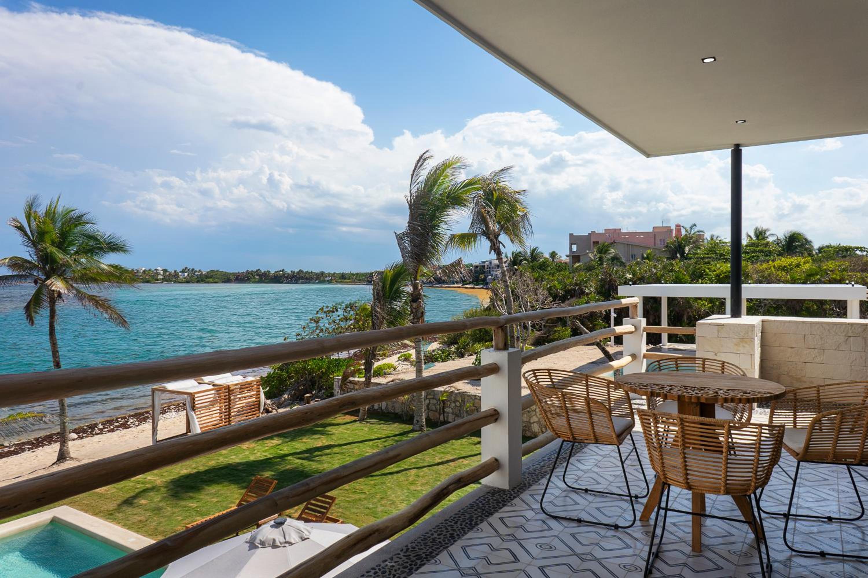 Villa Azanik view 4
