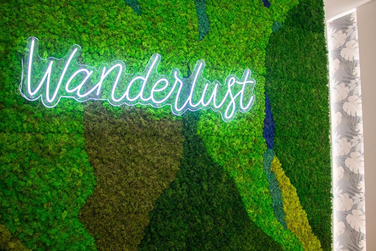 WANDERLUST SPACCANAPOLI Points Of View