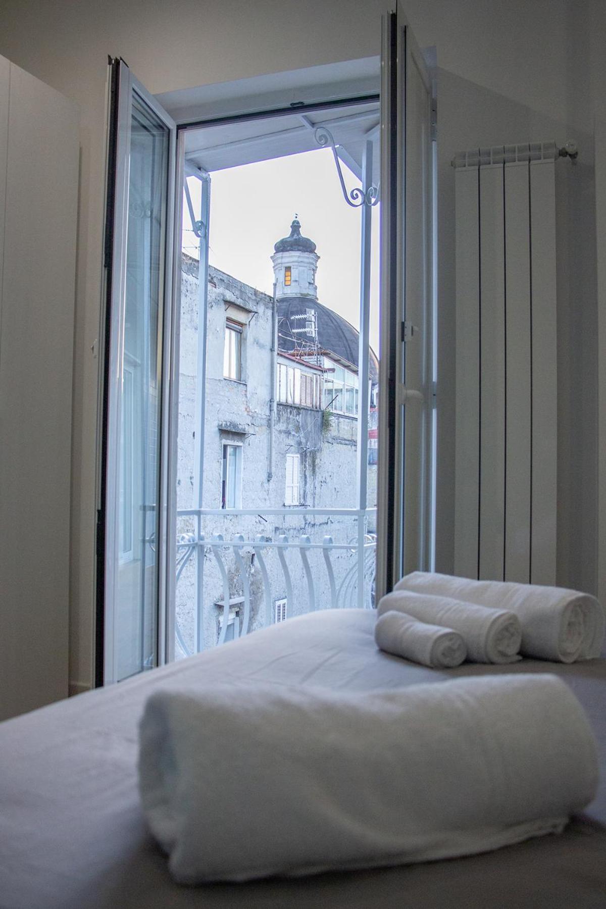 WANDERLUST SPACCANAPOLI Points Of View