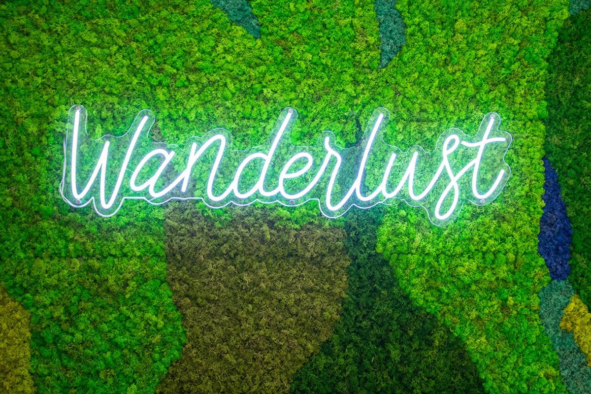 WANDERLUST SPACCANAPOLI Points Of View