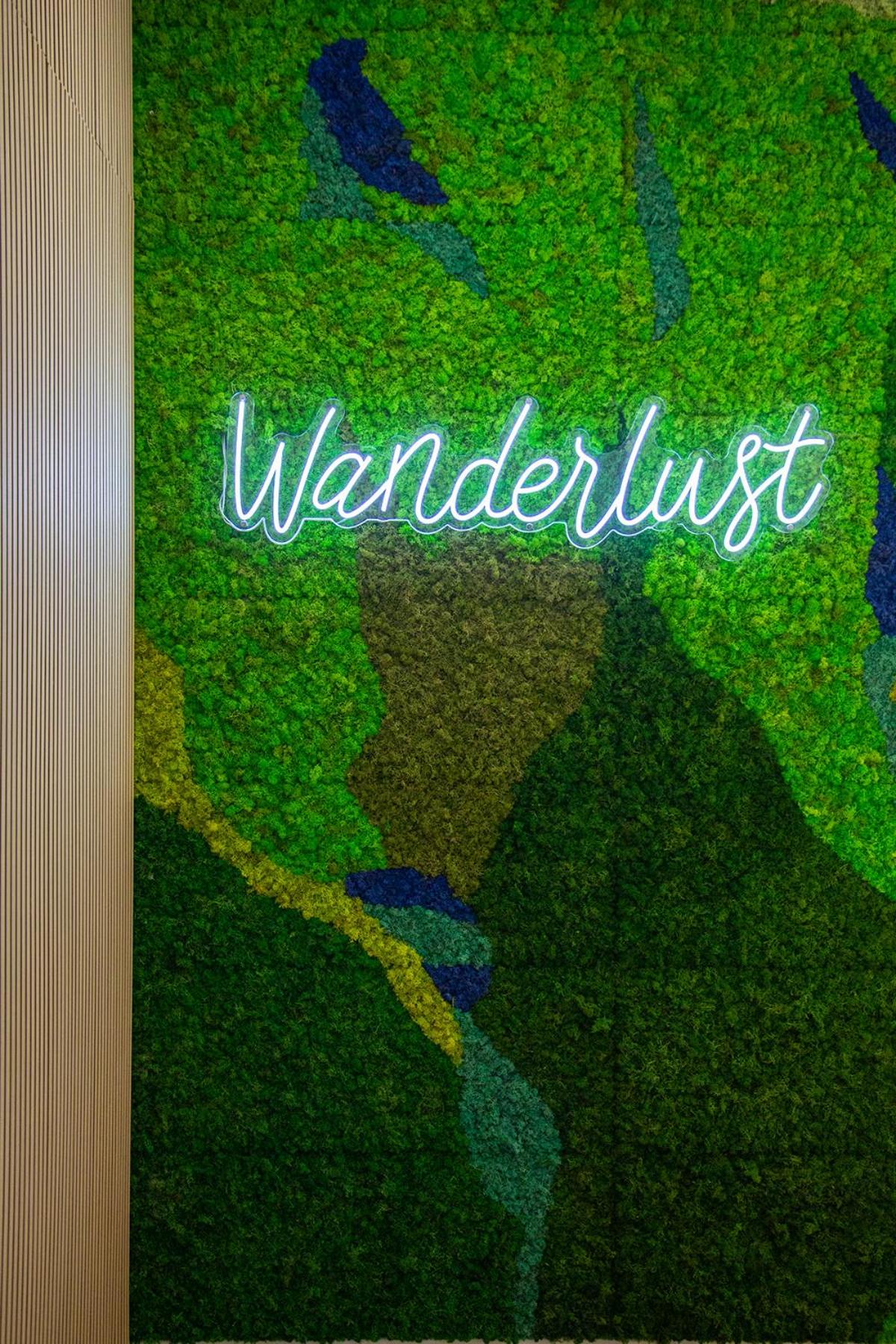 WANDERLUST SPACCANAPOLI Points Of View