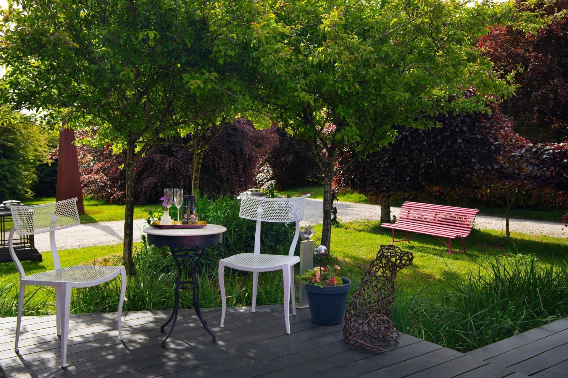 Hotel Reverie 101 - Image 1