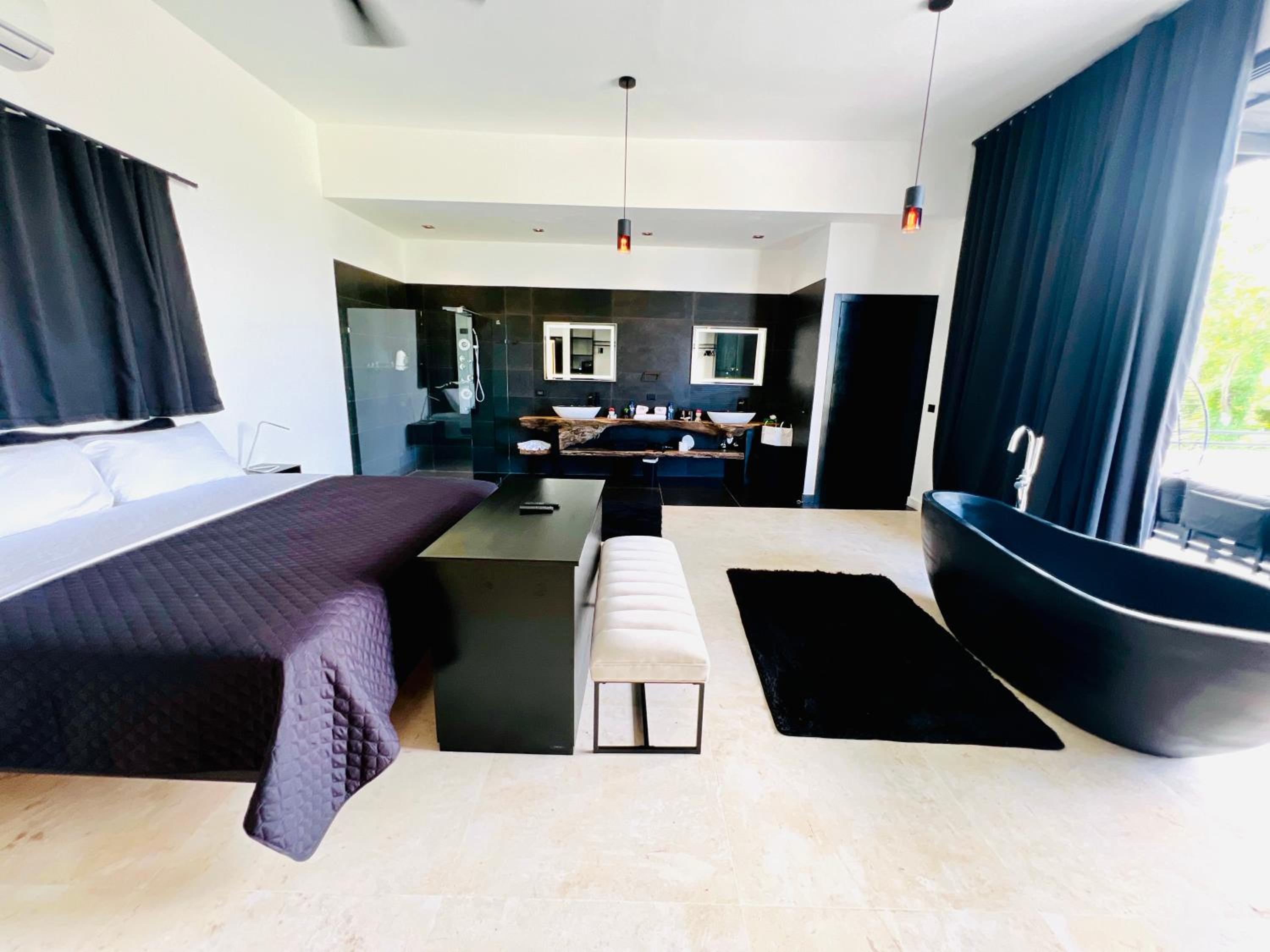 Casa B&W, Villa luxueuse Exceptionnelle, 8 personnes, à 1 min de la plage view 2