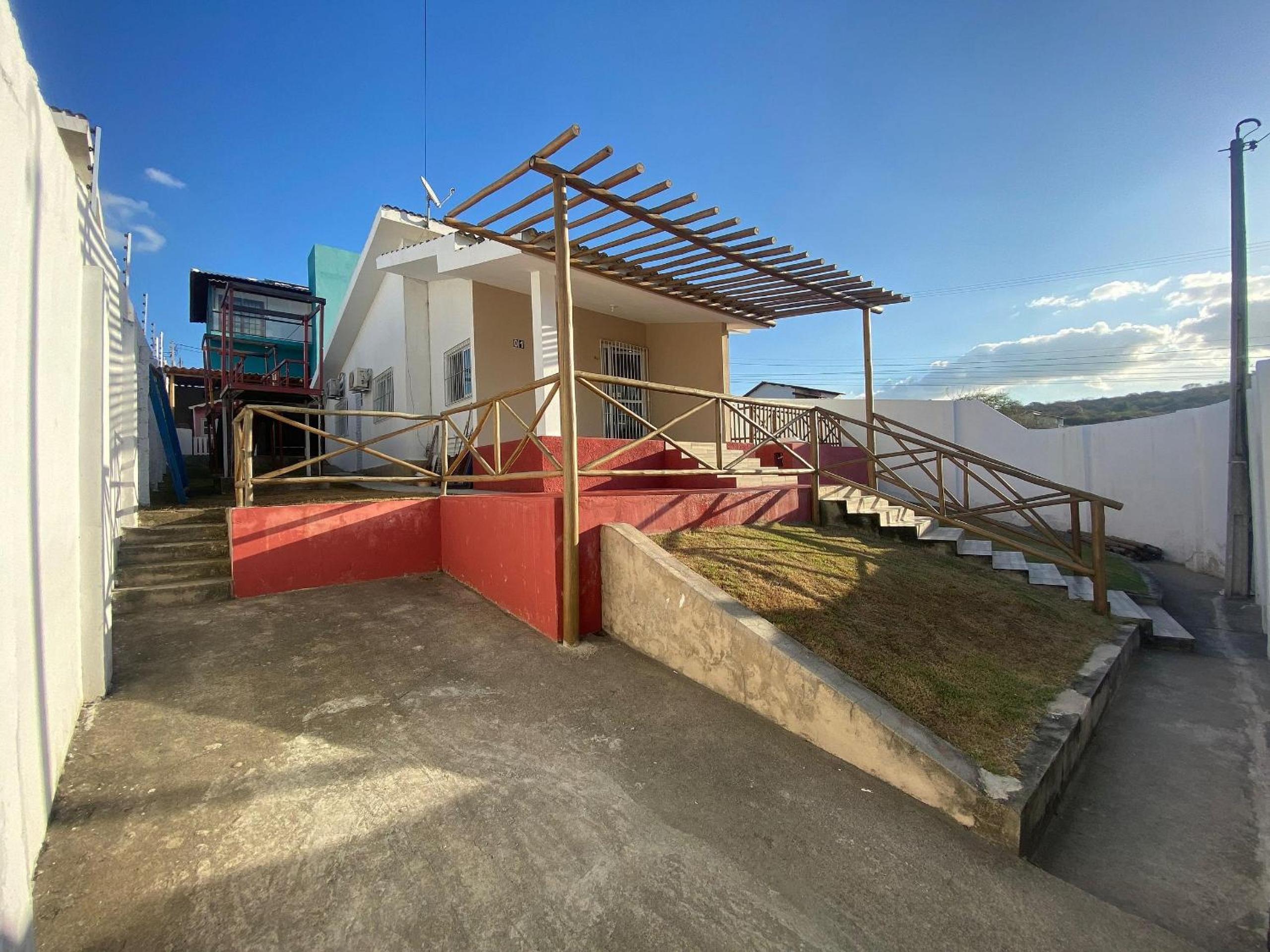 Linda Casa Piscina 3 Qts ao lado Rod Luiz Gonzaga