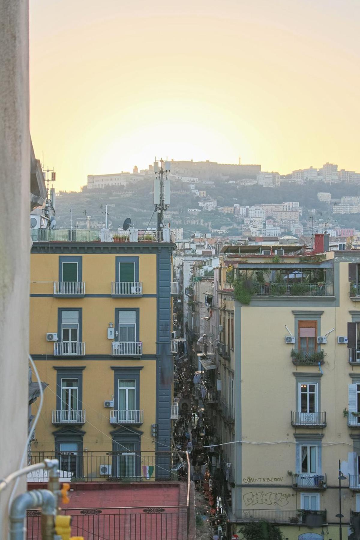 WANDERLUST SPACCANAPOLI Points Of View