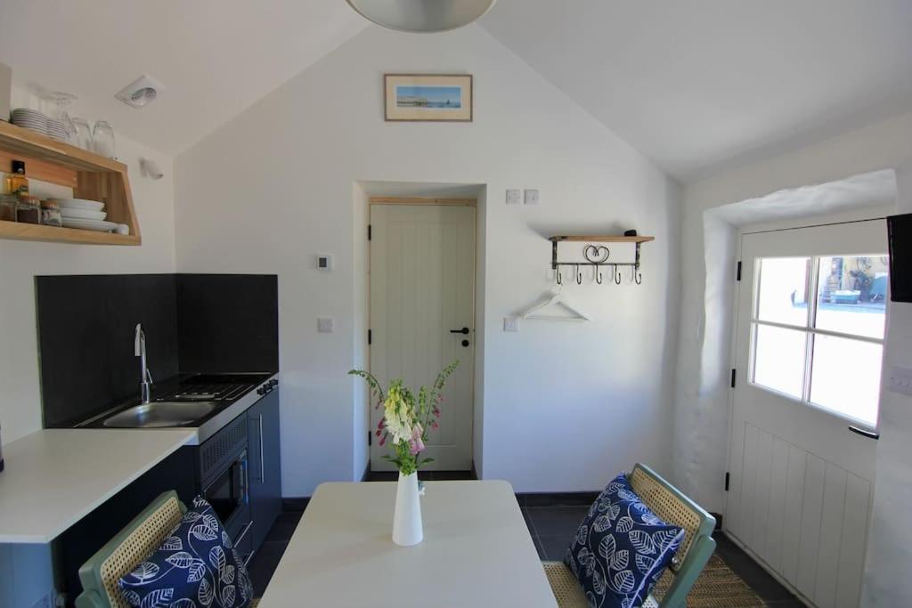The Dairy, A Cosy conversion nr Little Haven view 3
