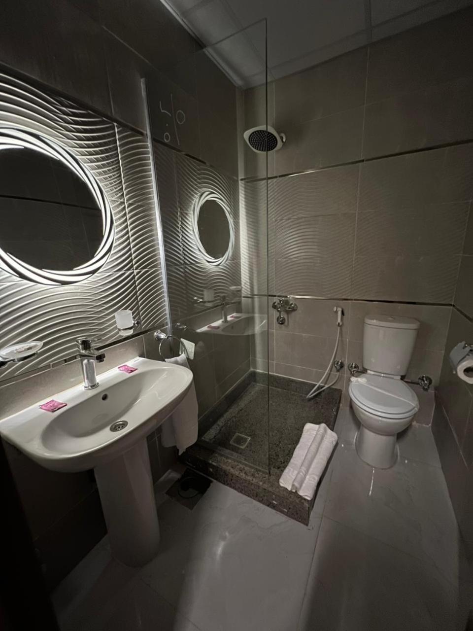 Royal Home Hotel