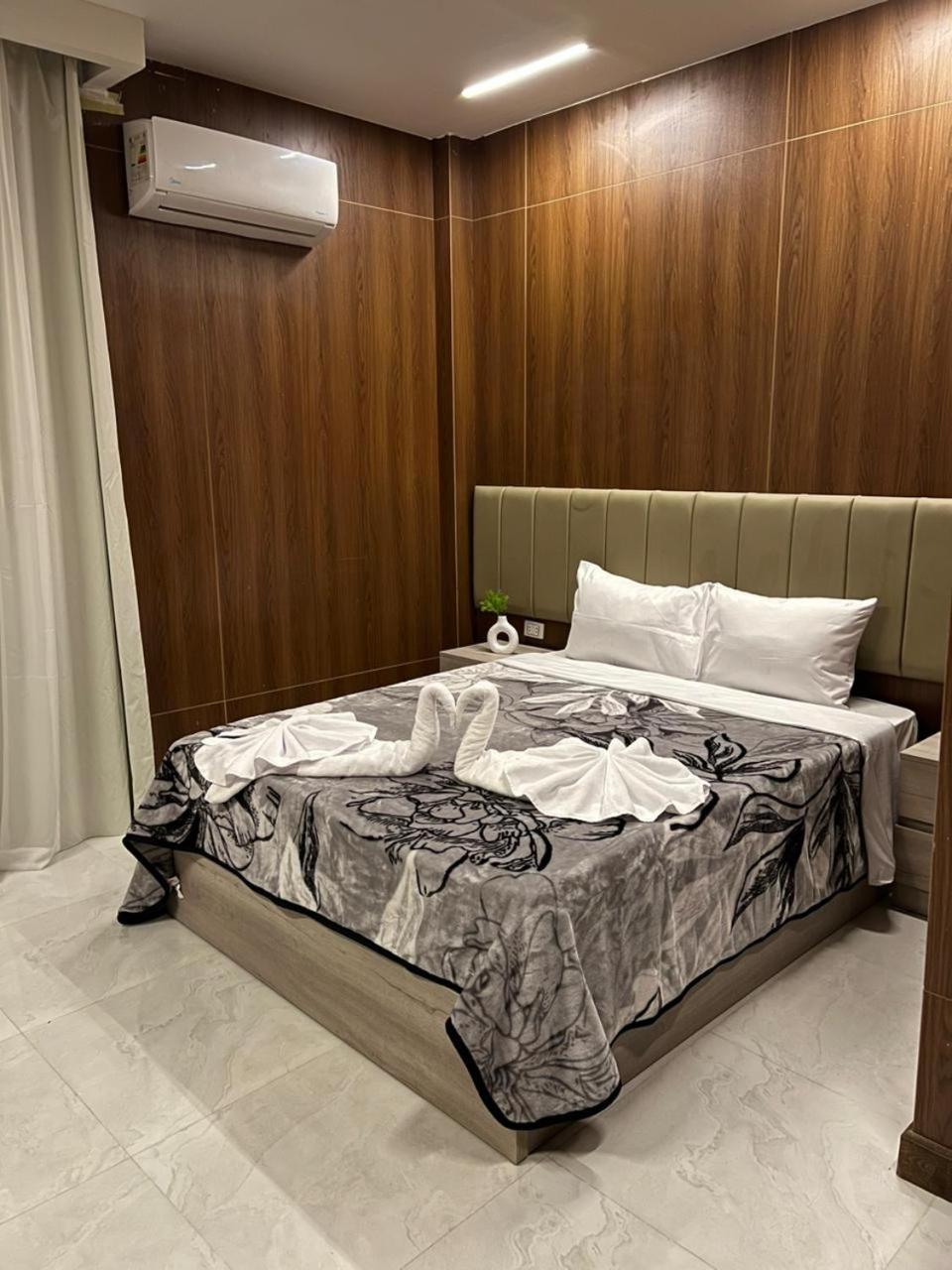 Royal Home Hotel