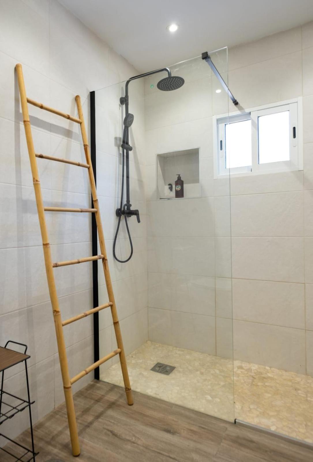 Villa Cayetana - Spacious 4-Bedroom Villa with Private Pool Terrace & BBQ