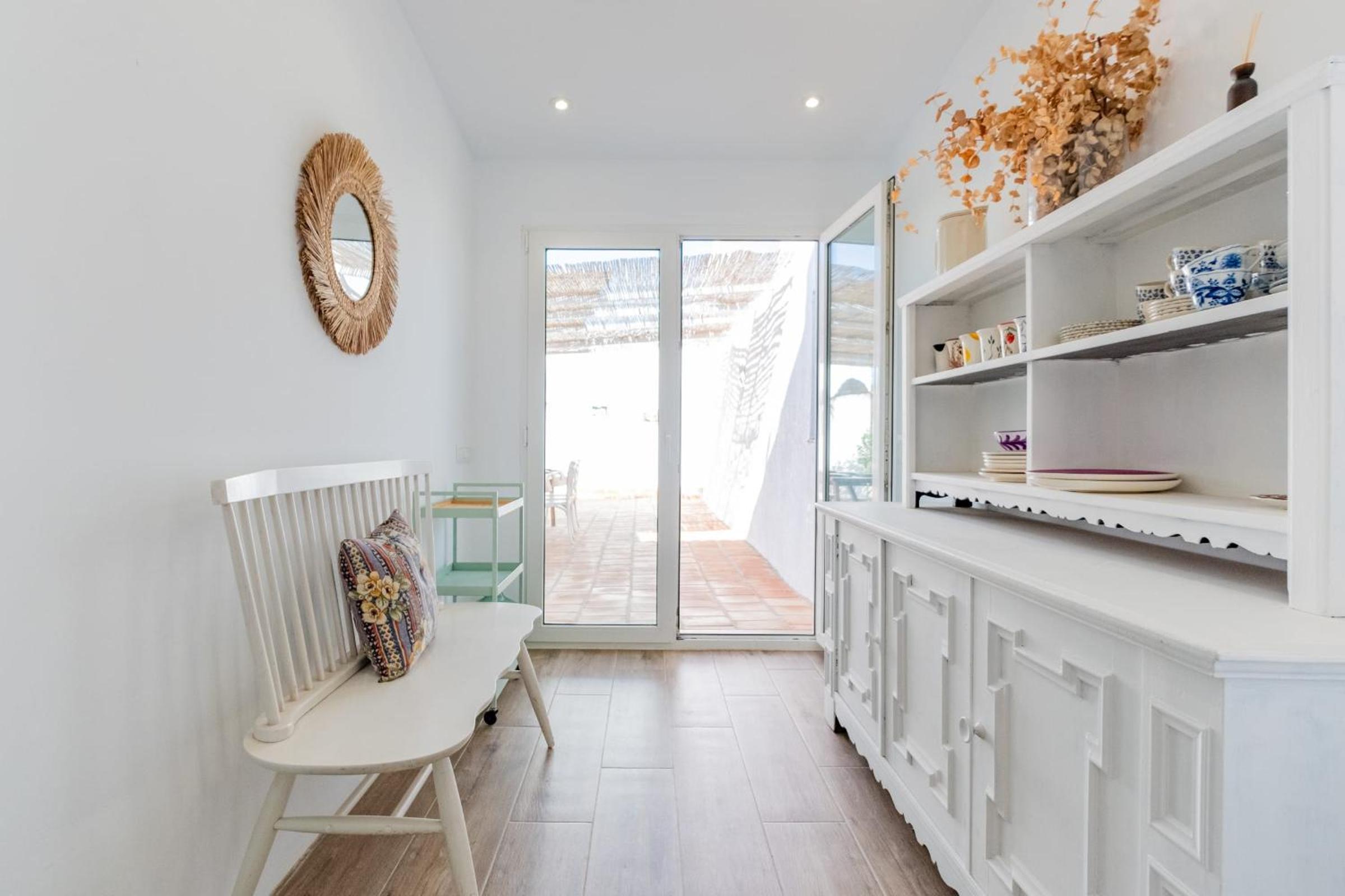 Villa Cayetana - Spacious 4-Bedroom Villa with Private Pool Terrace & BBQ