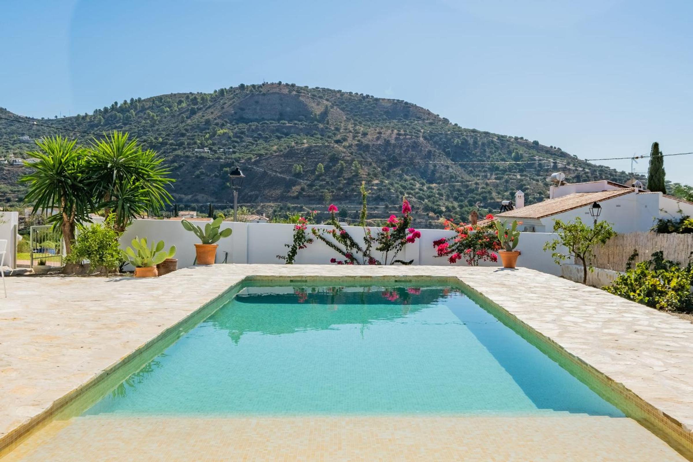Villa Cayetana - Spacious 4-Bedroom Villa with Private Pool Terrace & BBQ