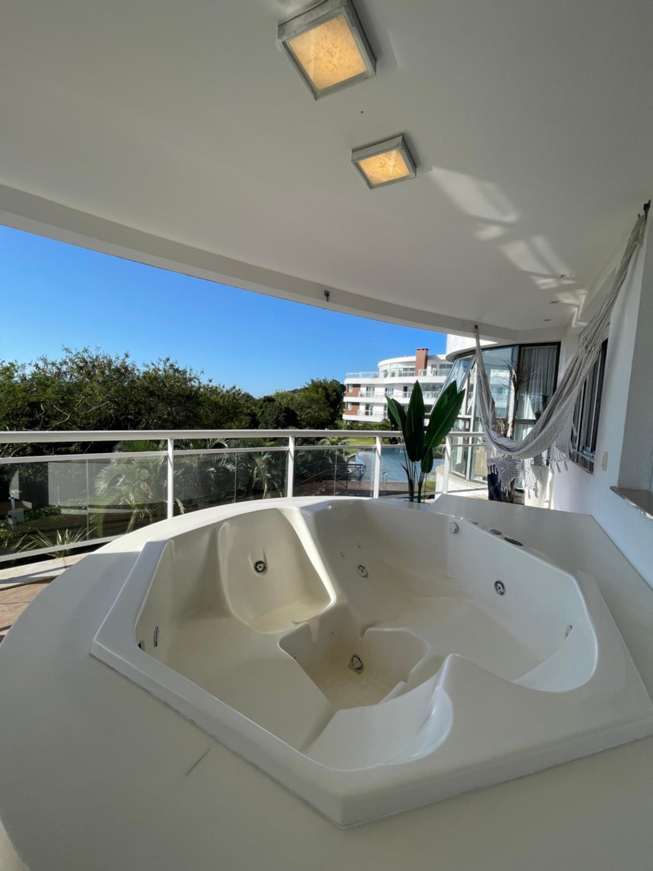 Apê Sunset - Marine Resort - 4 suítes - Jacuzzi